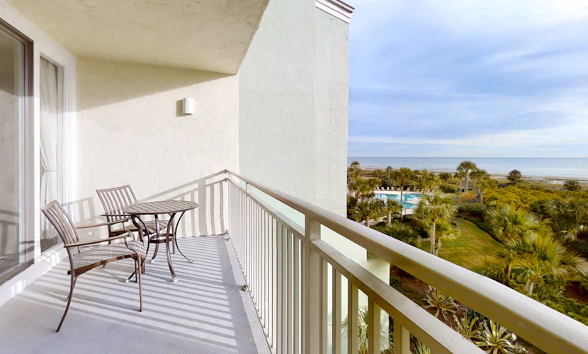 Oceanfront condo with large balcony, pool, central AC & views