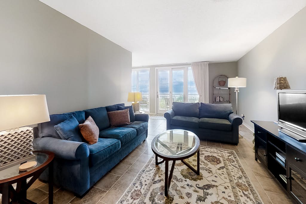 Oceanfront condo with large balcony, pool, central AC & views