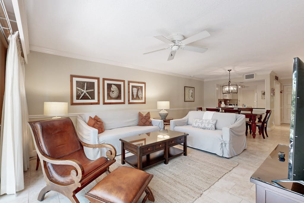 Updated, ground-floor condo in Amelia Island Plantation with patio & pool access