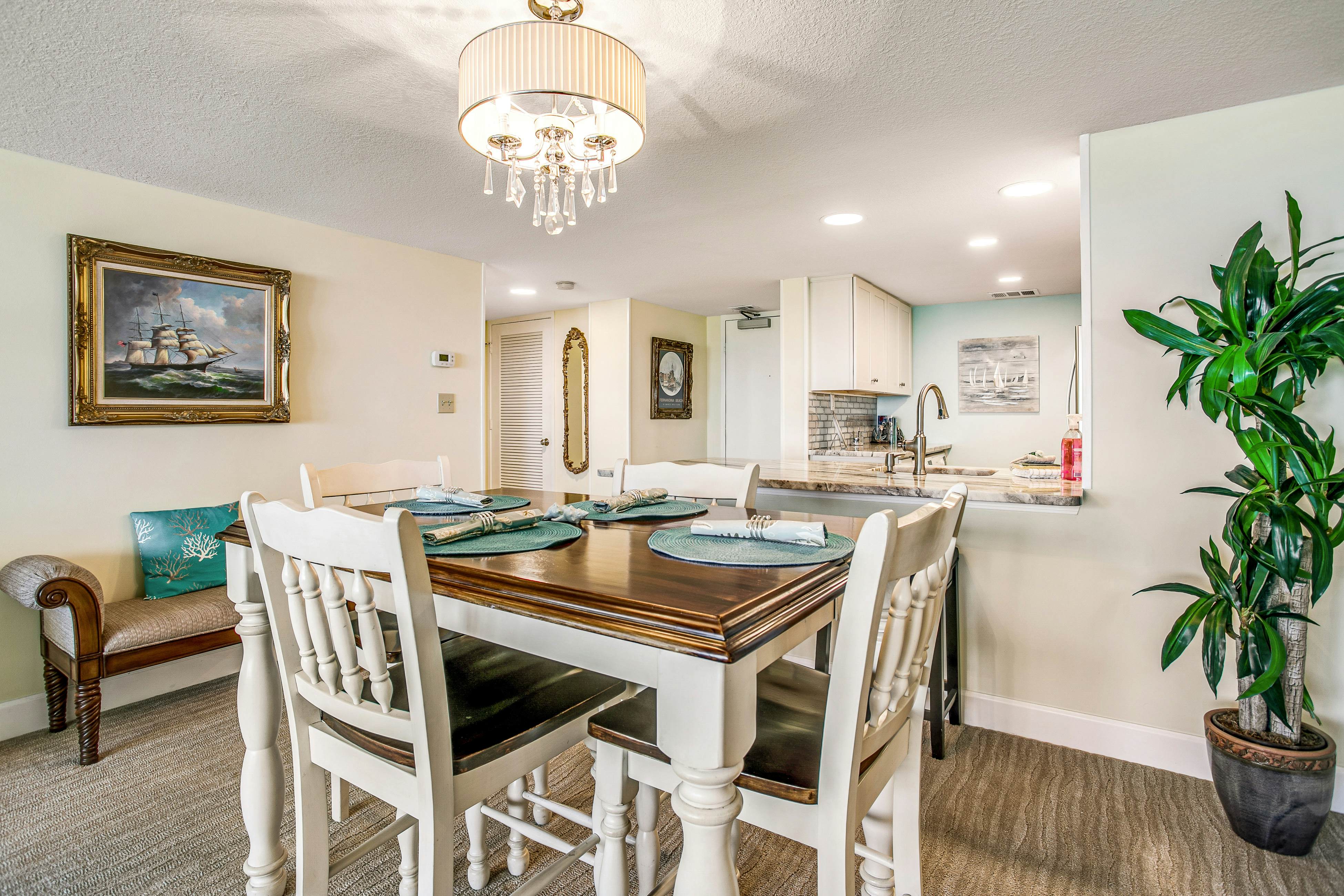 B117 Amelia Surf and Racquet