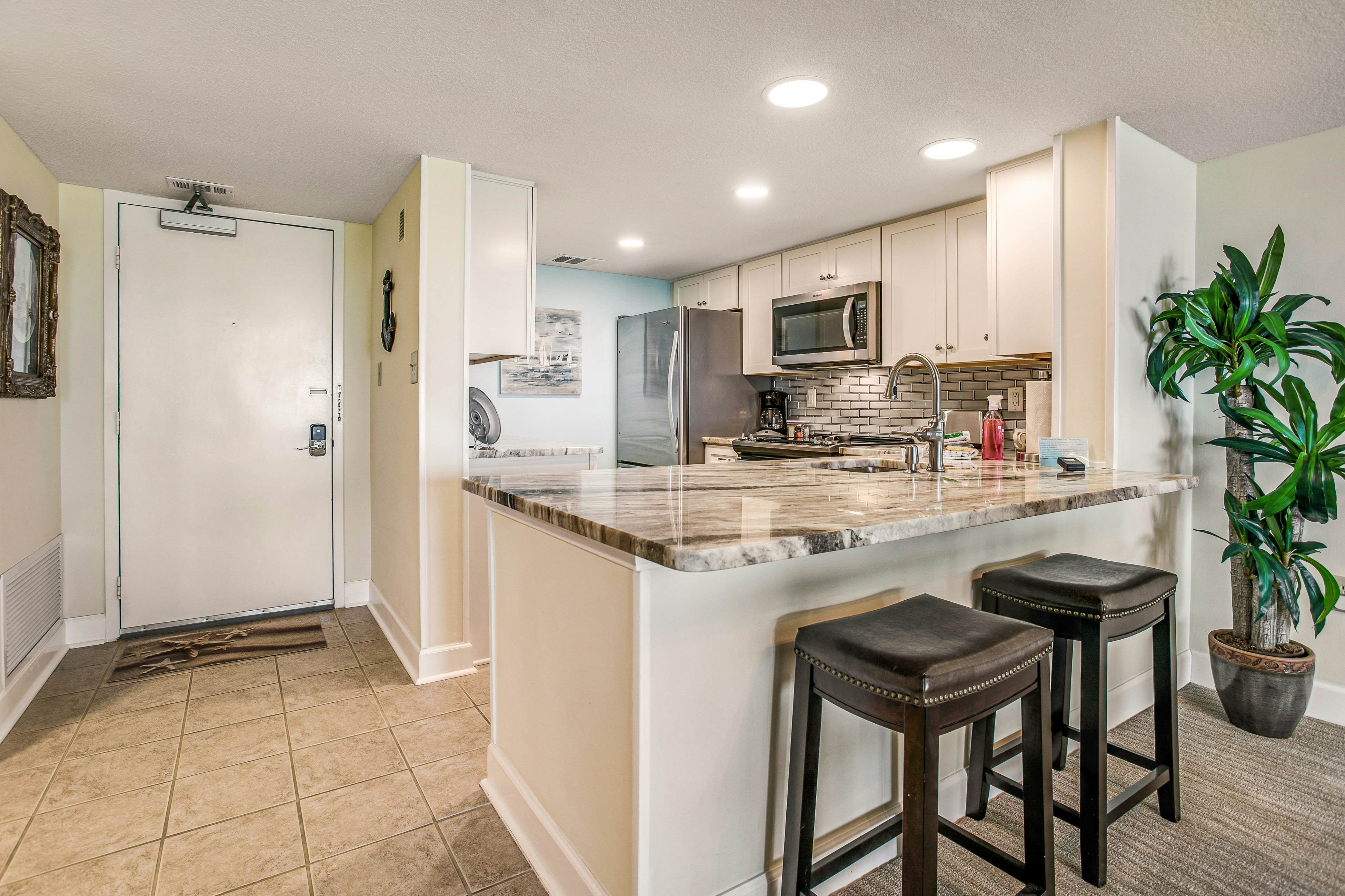 B117 Amelia Surf and Racquet