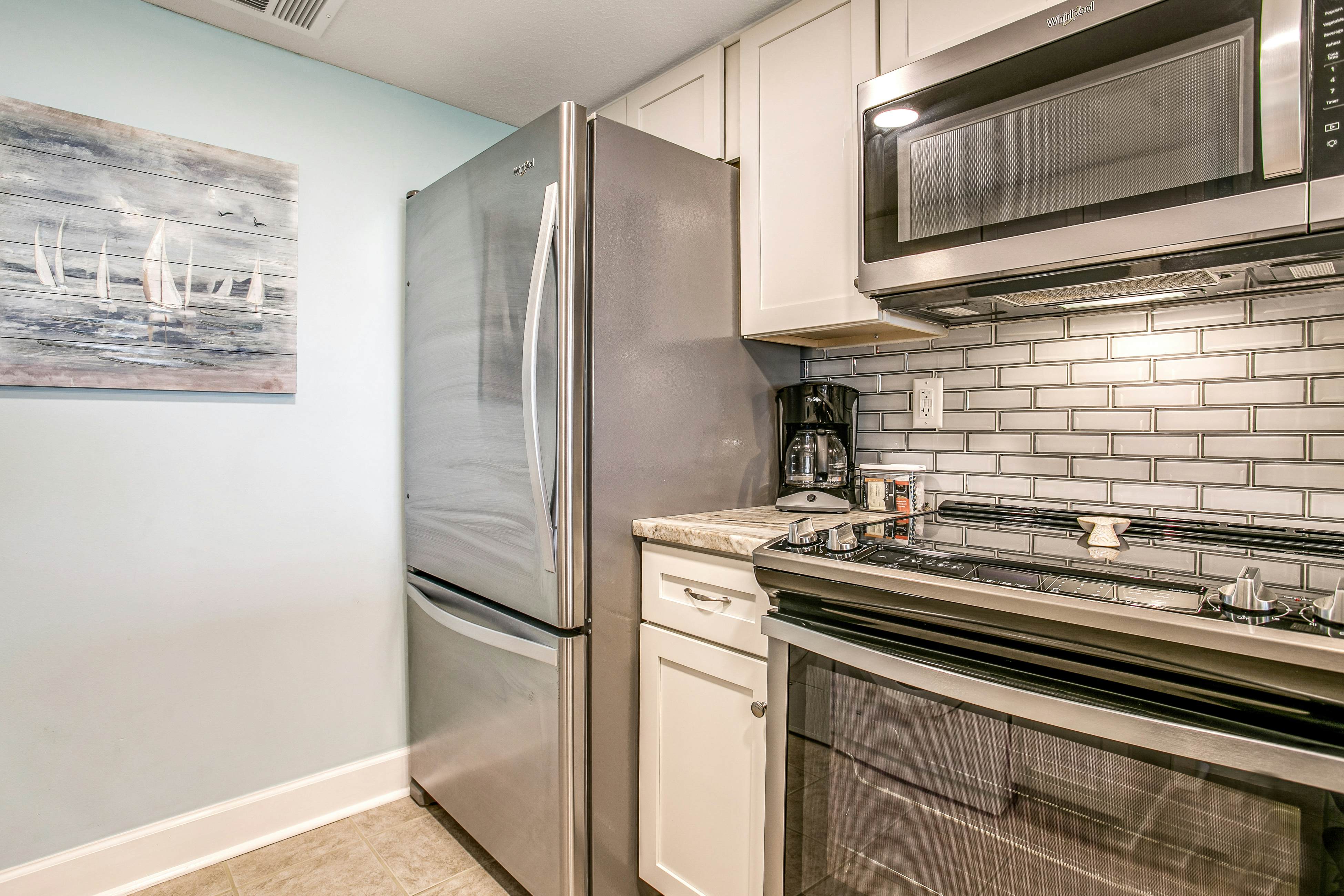 B117 Amelia Surf and Racquet