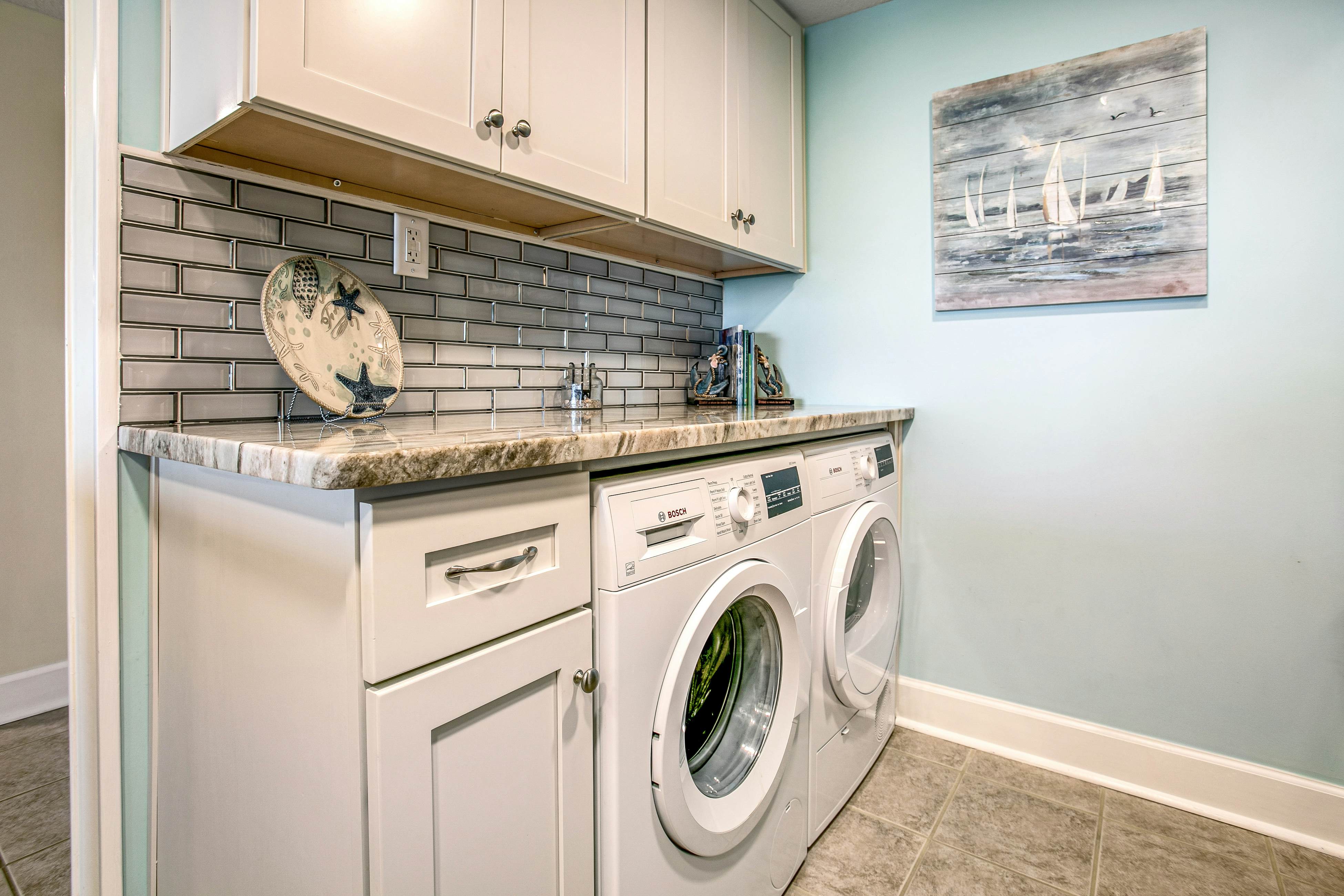 B117 Amelia Surf and Racquet