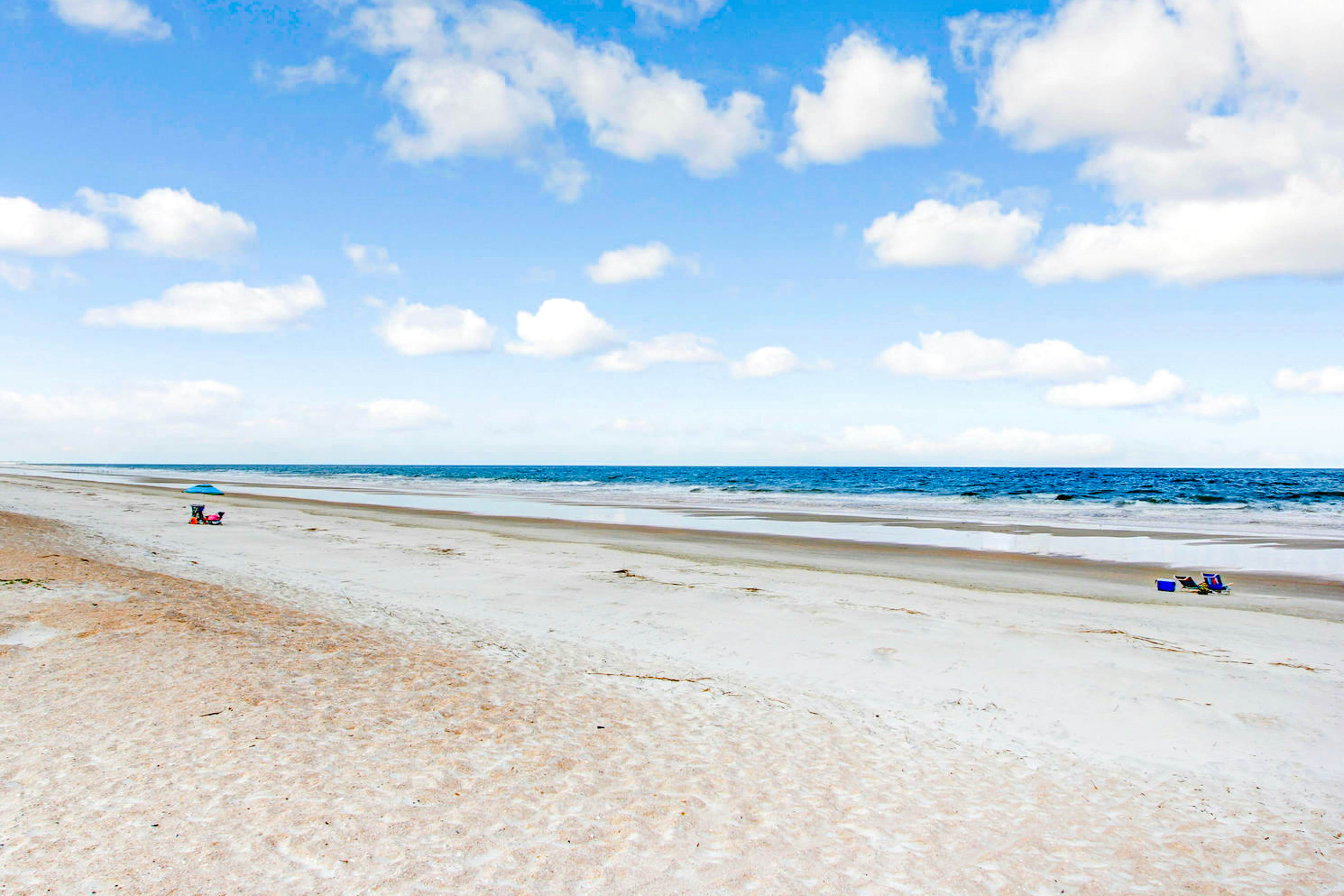 B117 Amelia Surf and Racquet