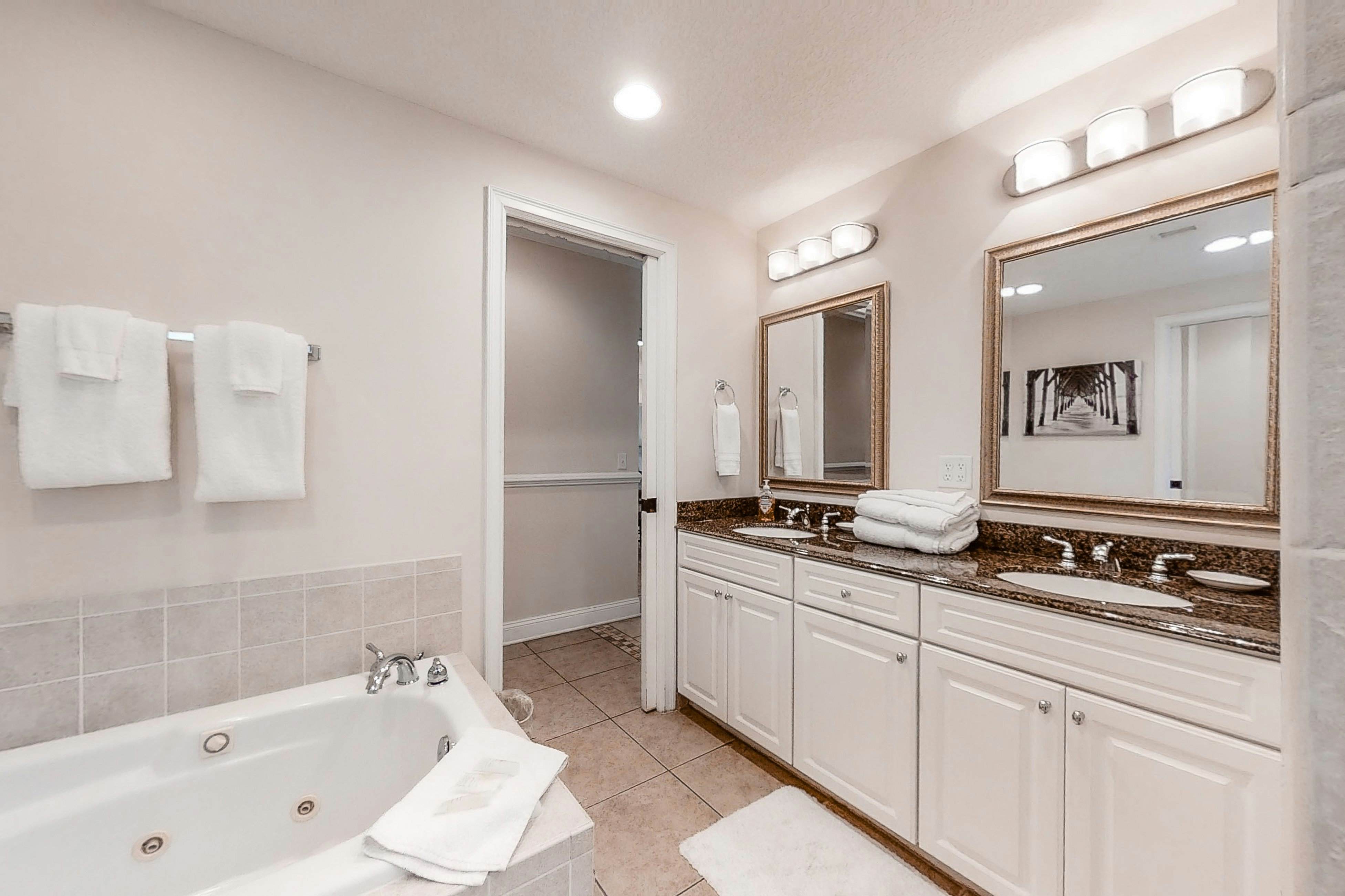 2533 Tennis Villas Efficiency