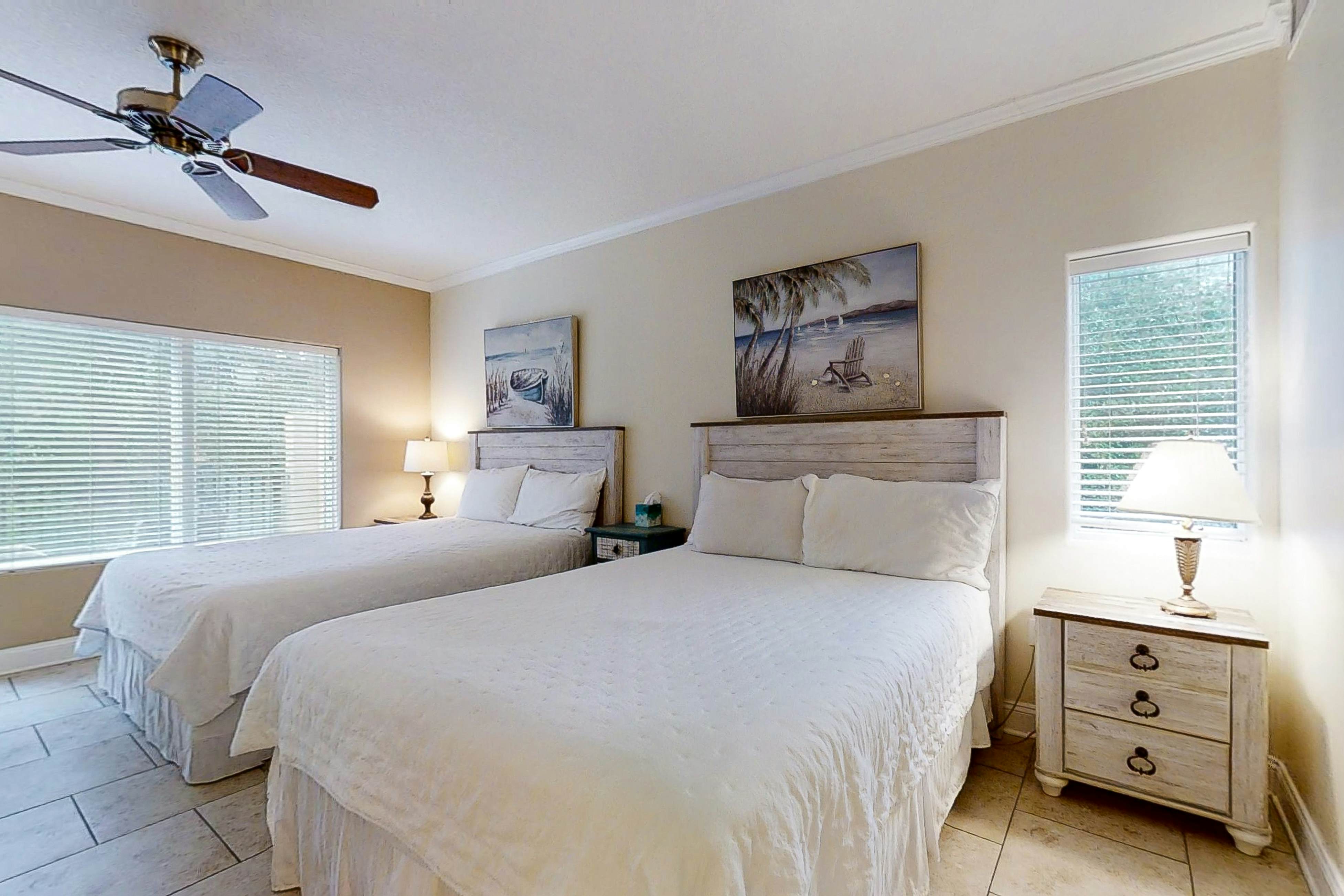 2533-34 Tennis Villas