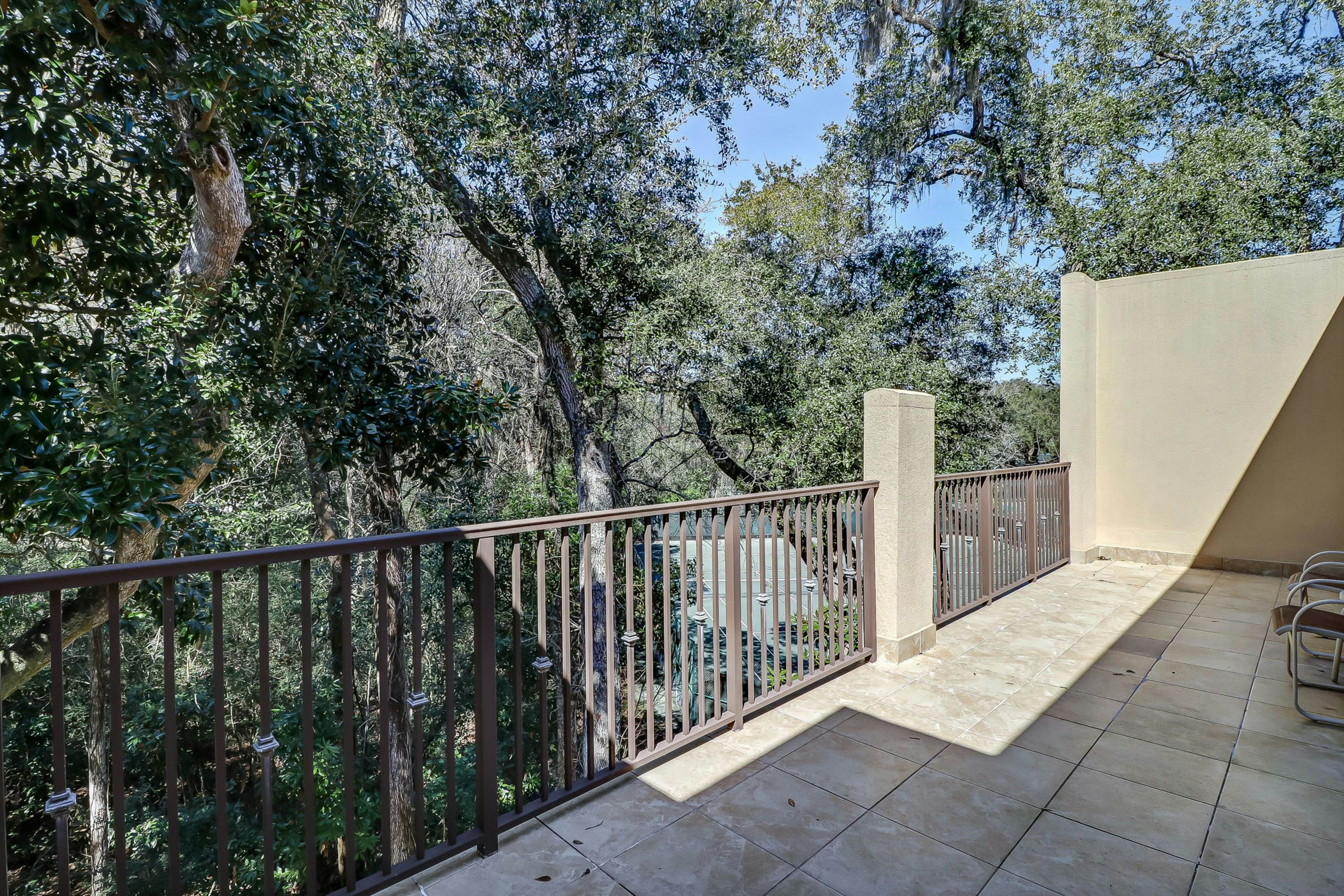 2533-34 Tennis Villas