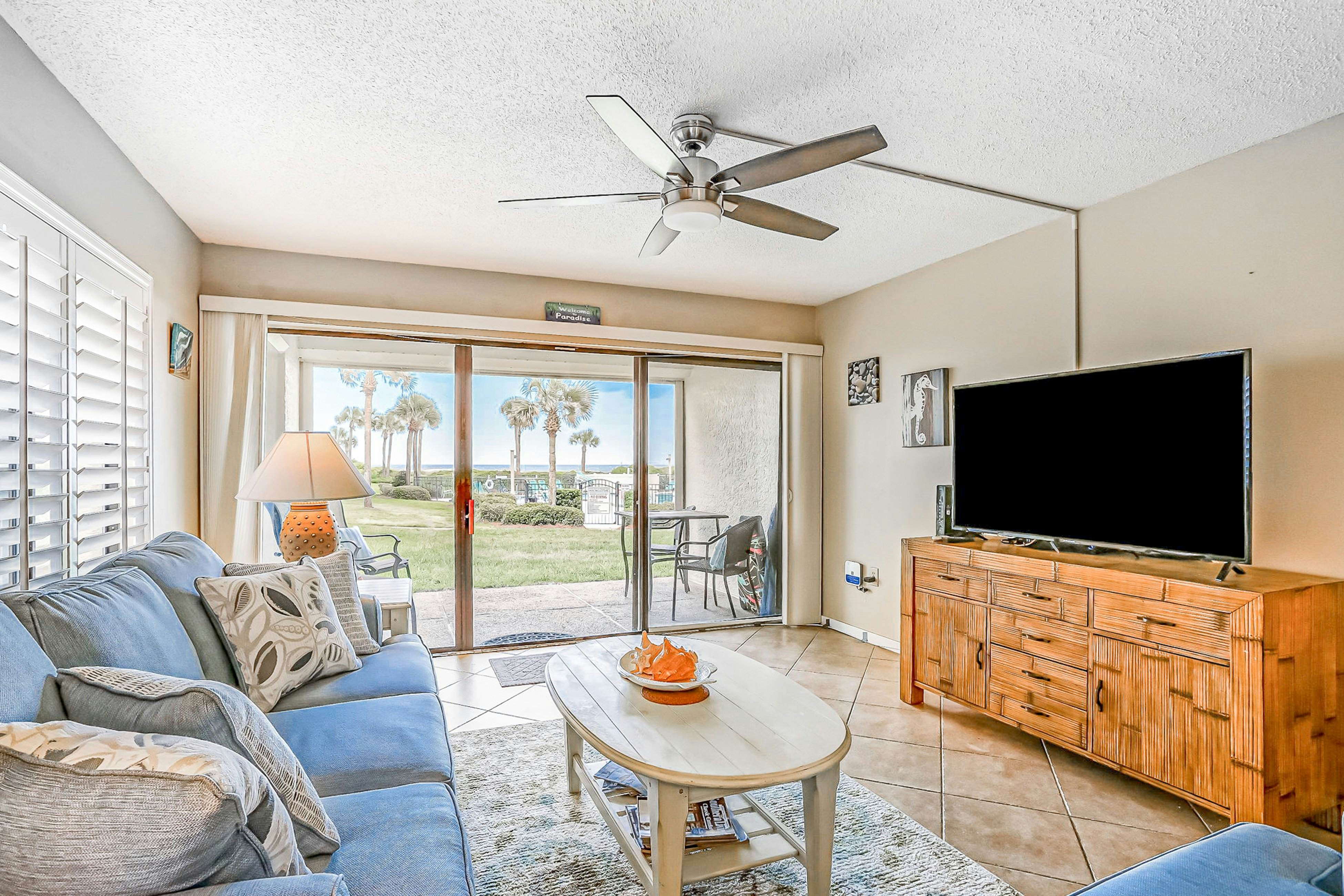 B101 Amelia Surf and Racquet