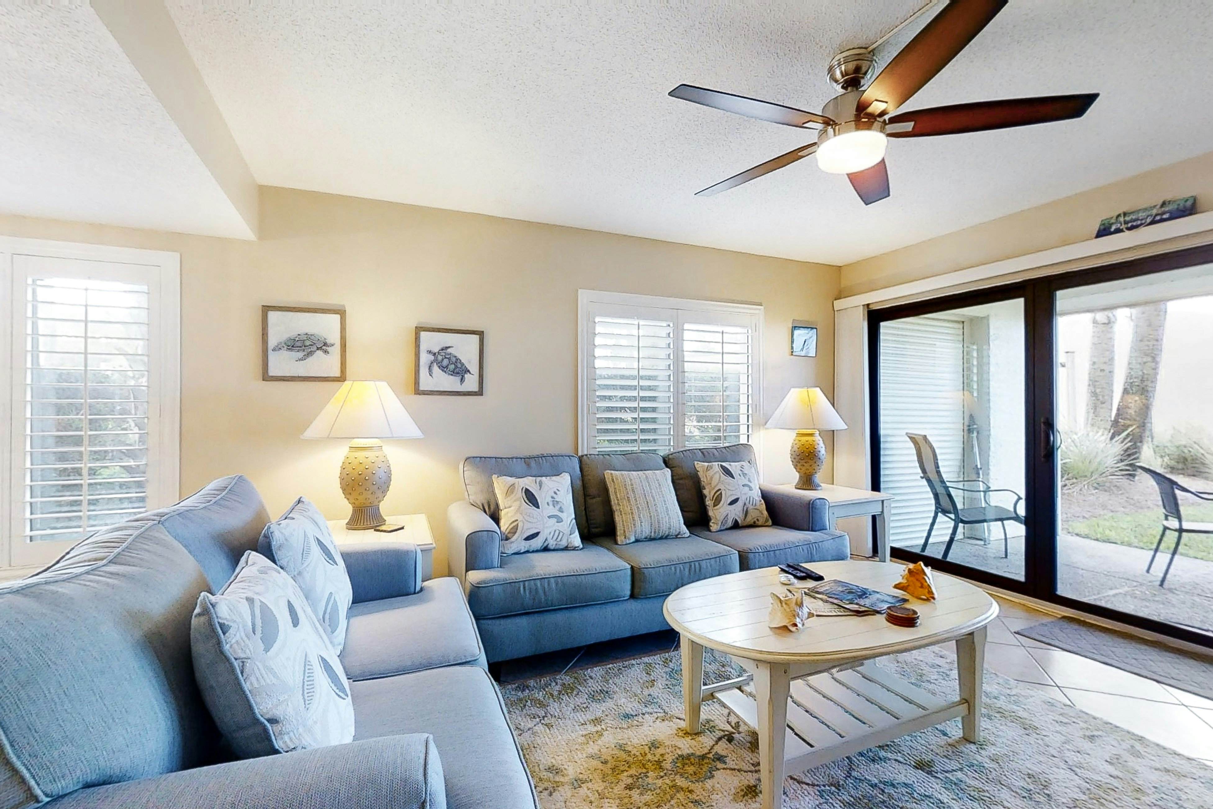 B101 Amelia Surf and Racquet