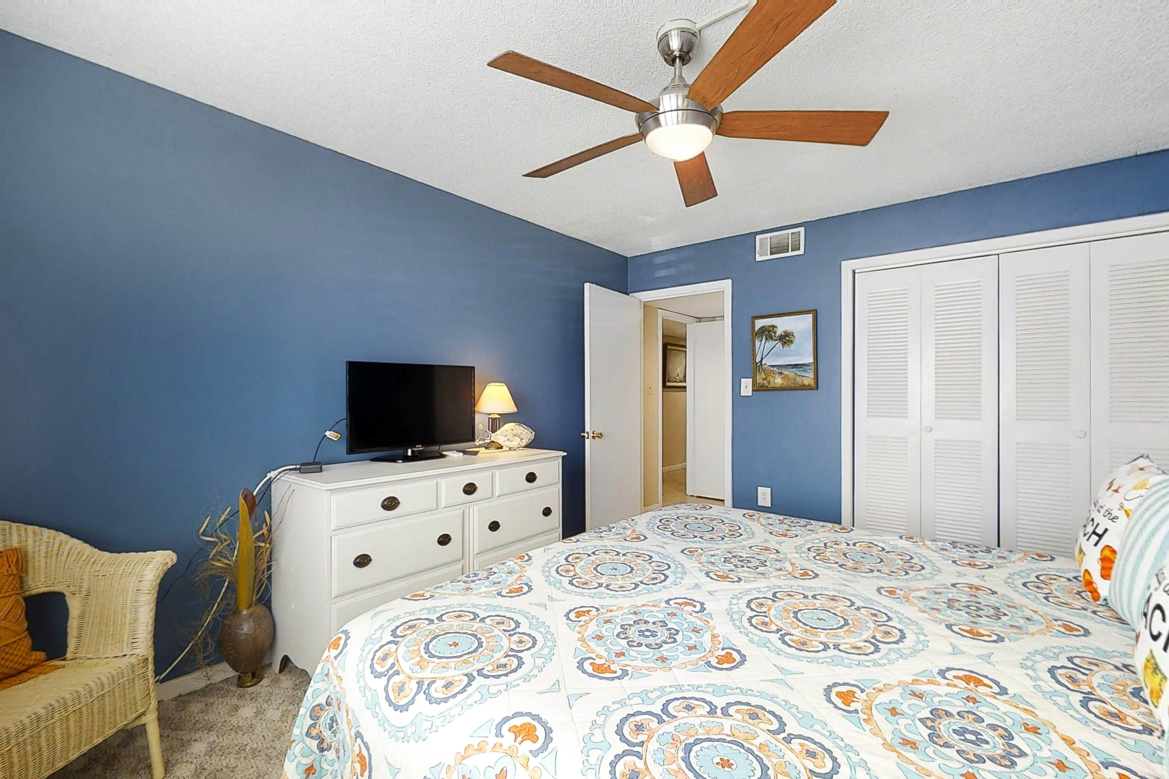 B101 Amelia Surf and Racquet