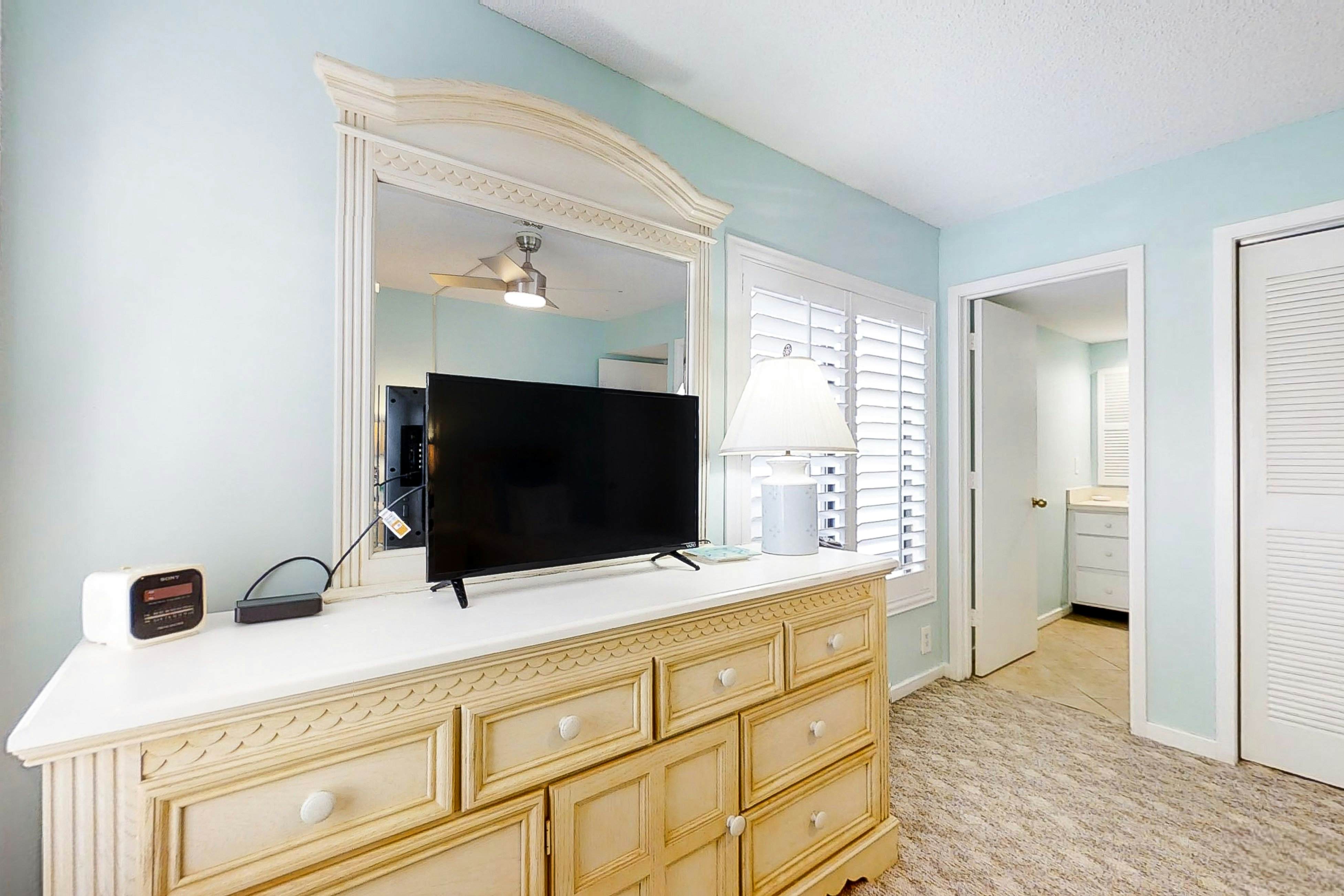 B101 Amelia Surf and Racquet