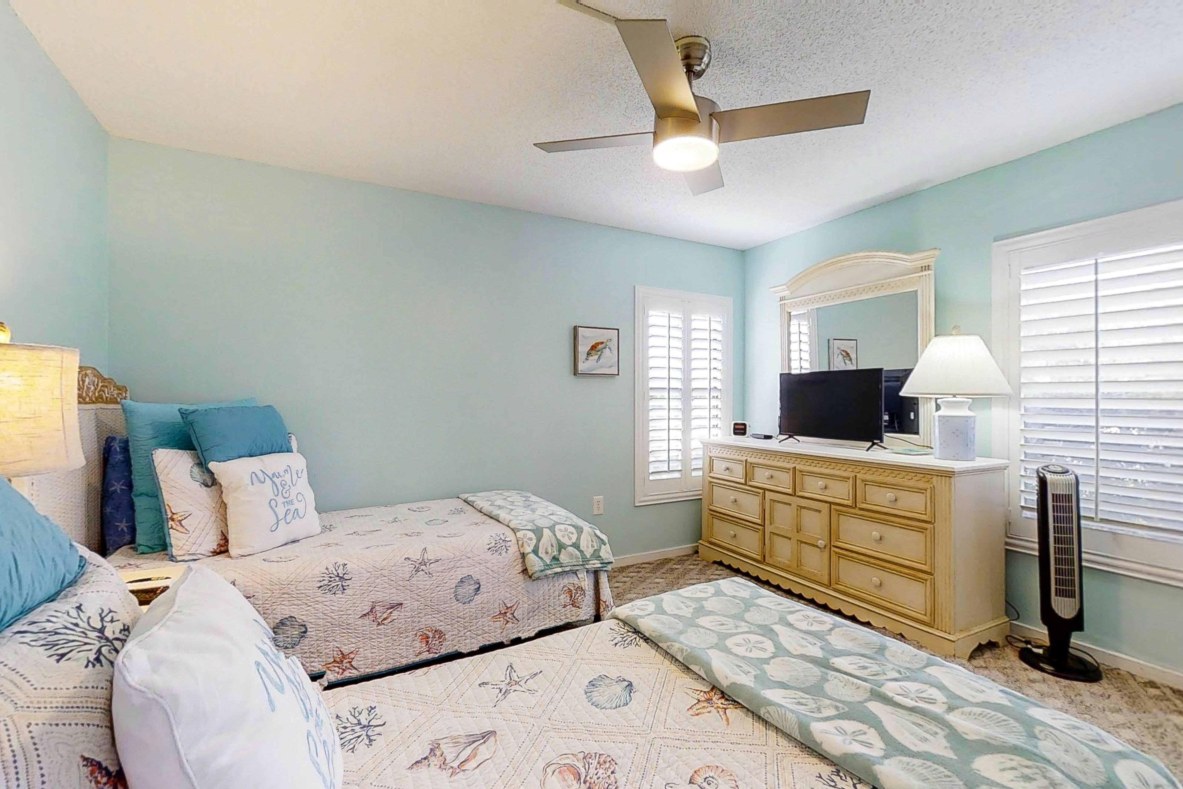 B101 Amelia Surf and Racquet