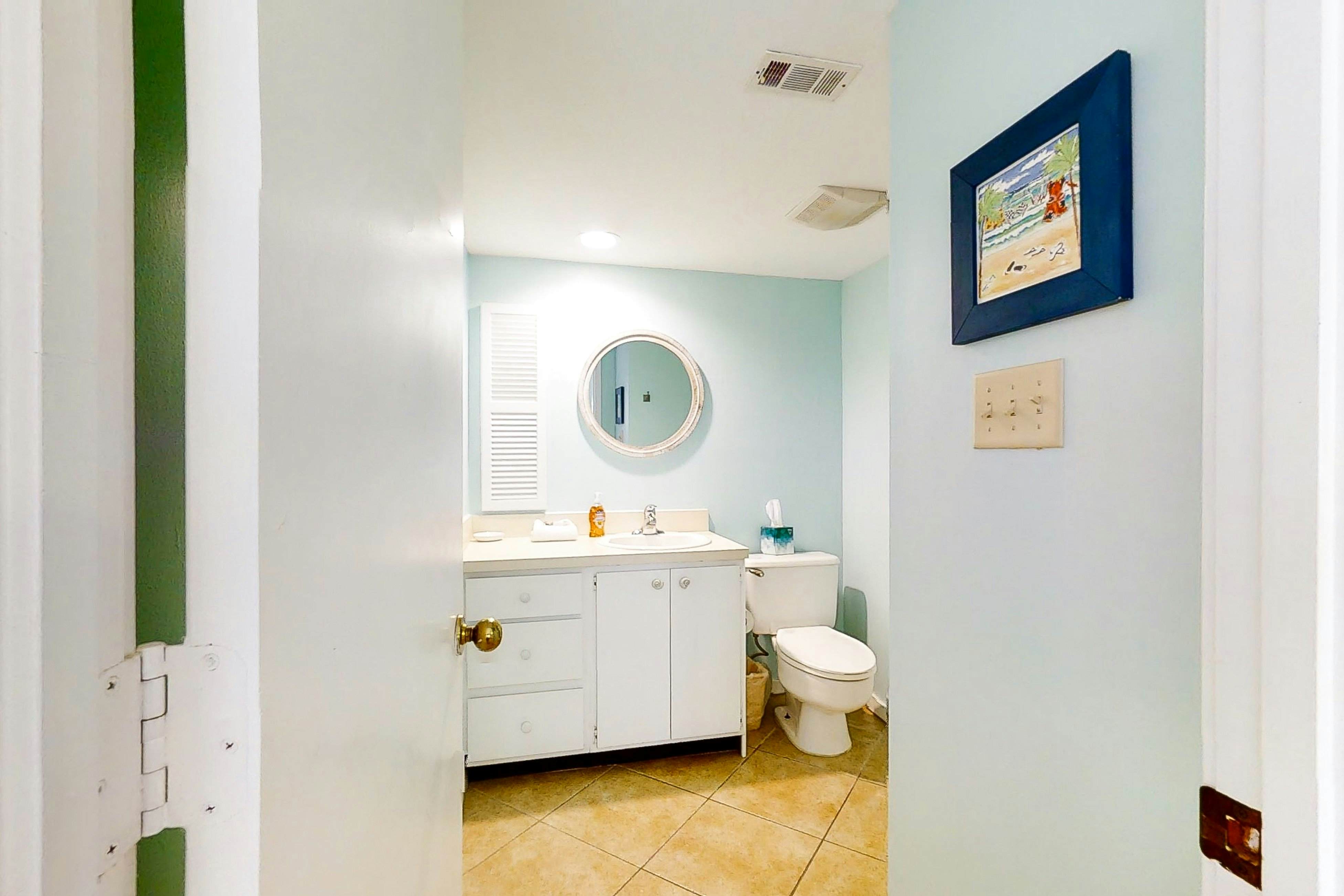 B101 Amelia Surf and Racquet