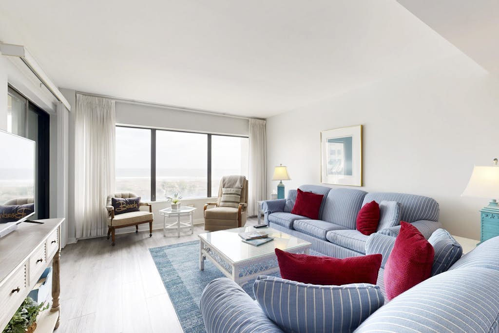 Third-floor oceanfront condo with balcony, W/D, pool & tennis