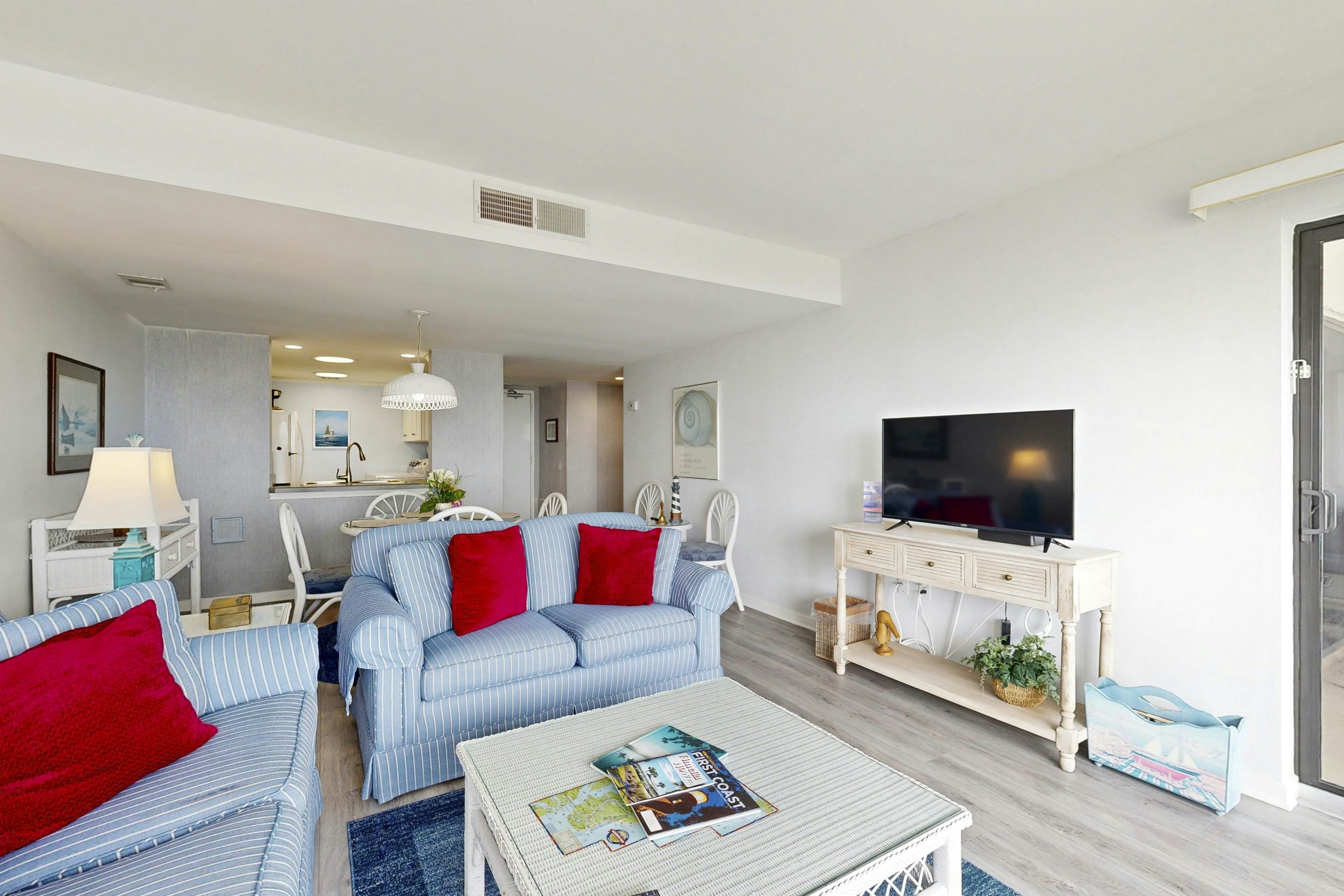 C114 Amelia Surf and Racquet