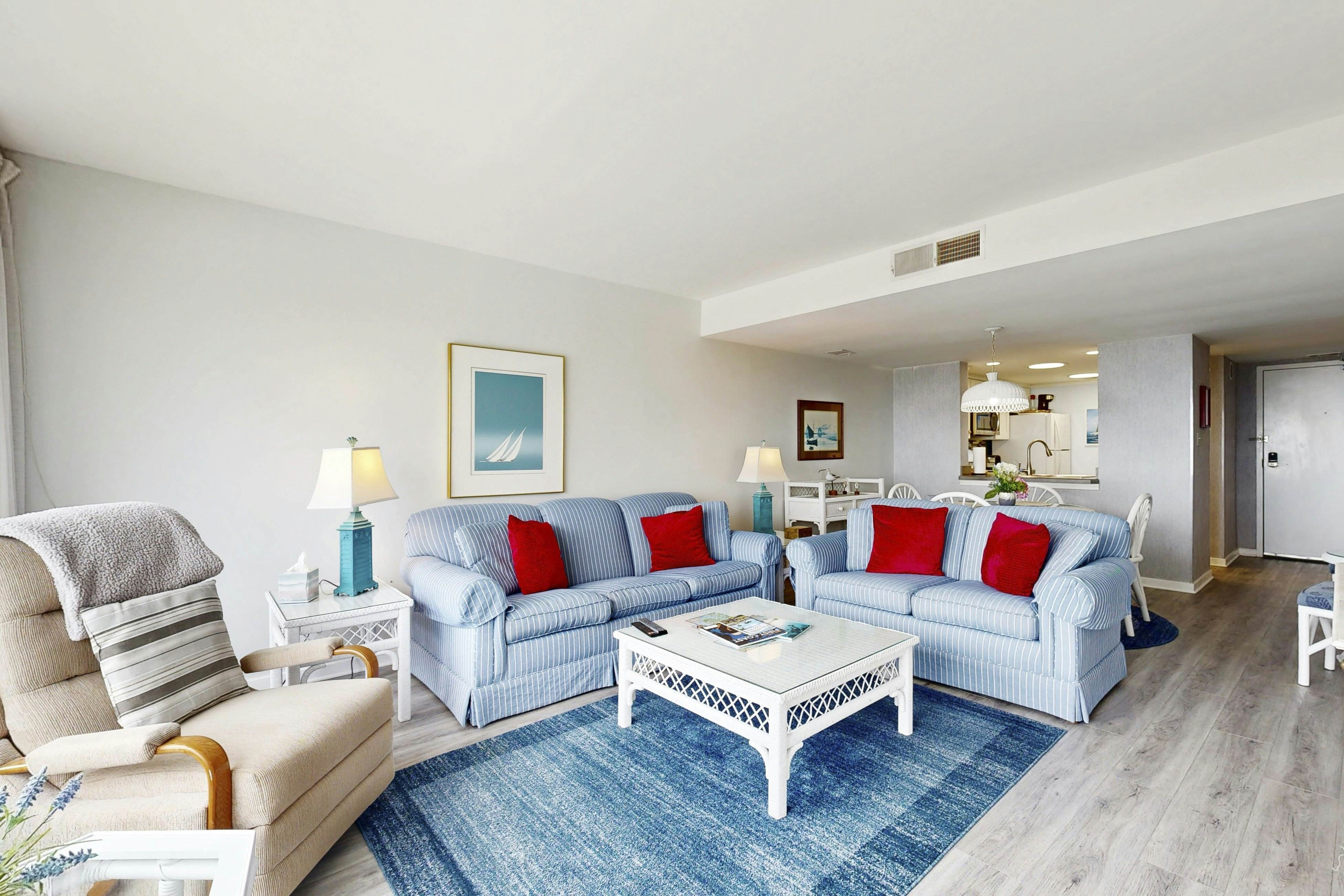 C114 Amelia Surf and Racquet