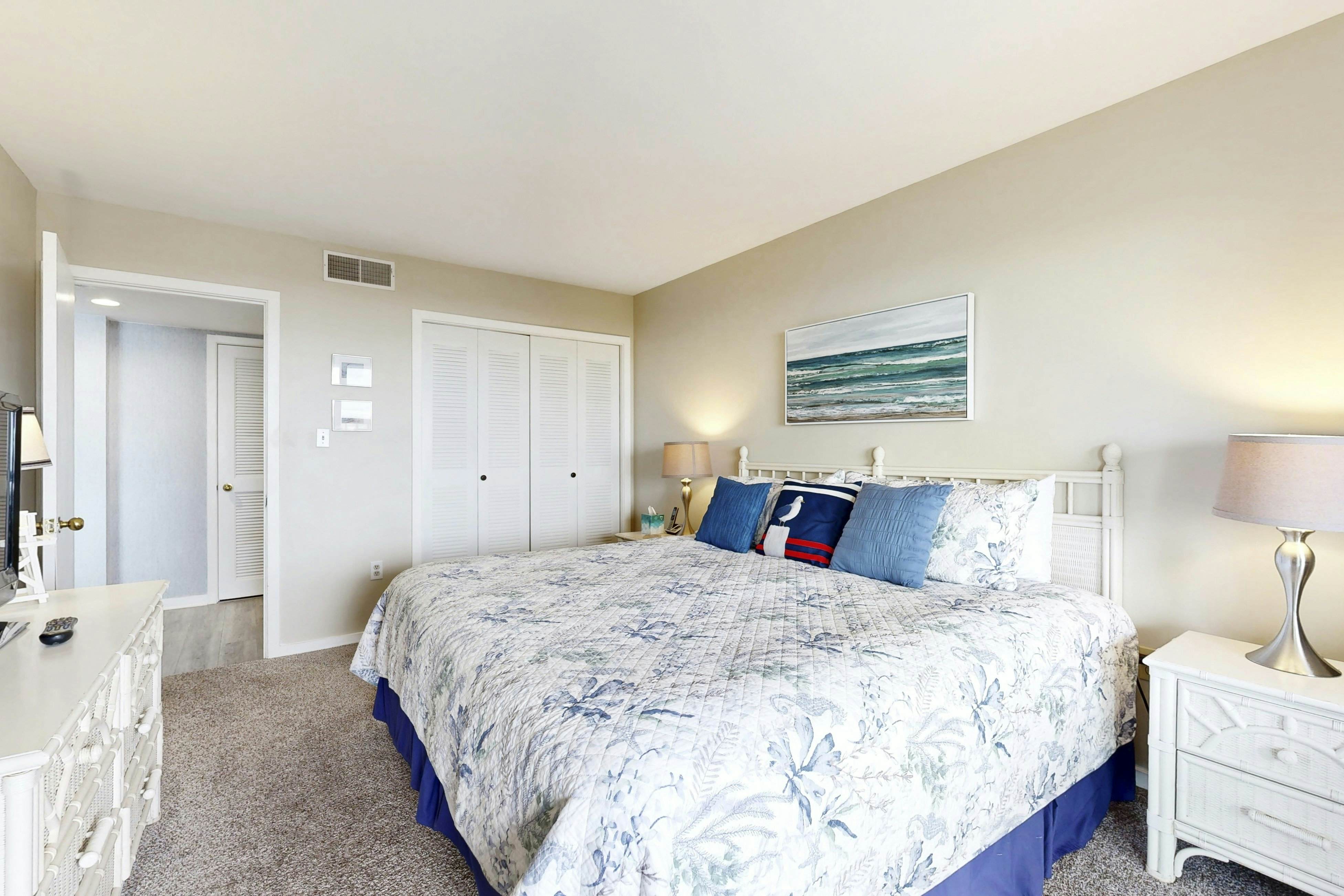 C114 Amelia Surf and Racquet