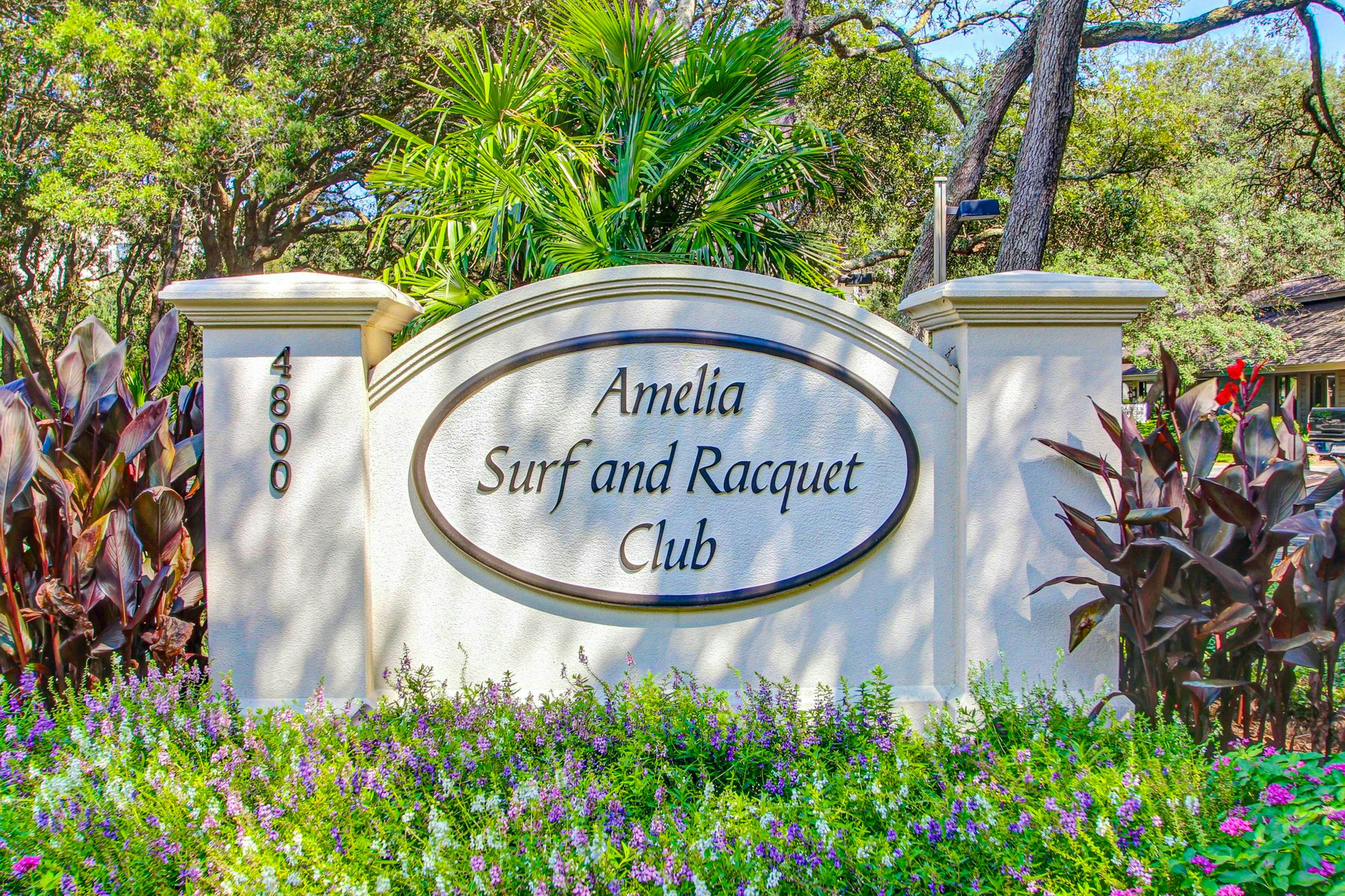 C114 Amelia Surf and Racquet