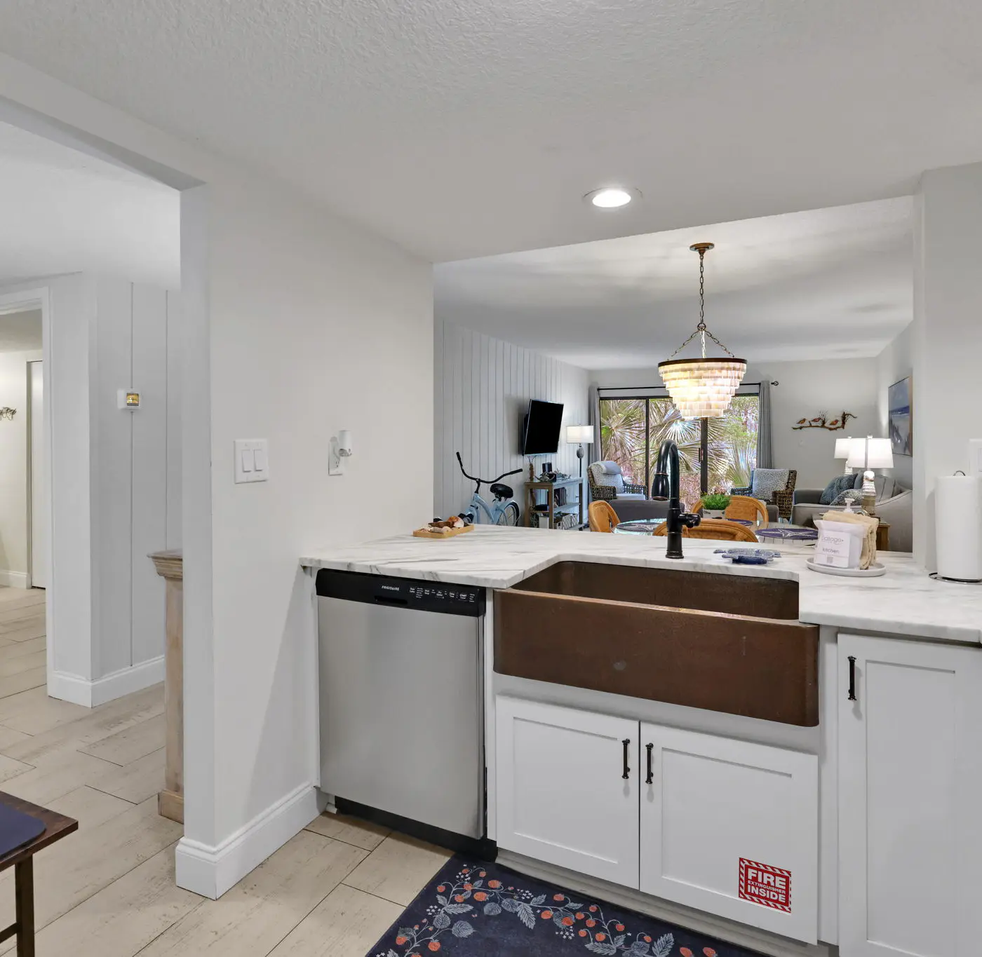 2104 Beach Wood