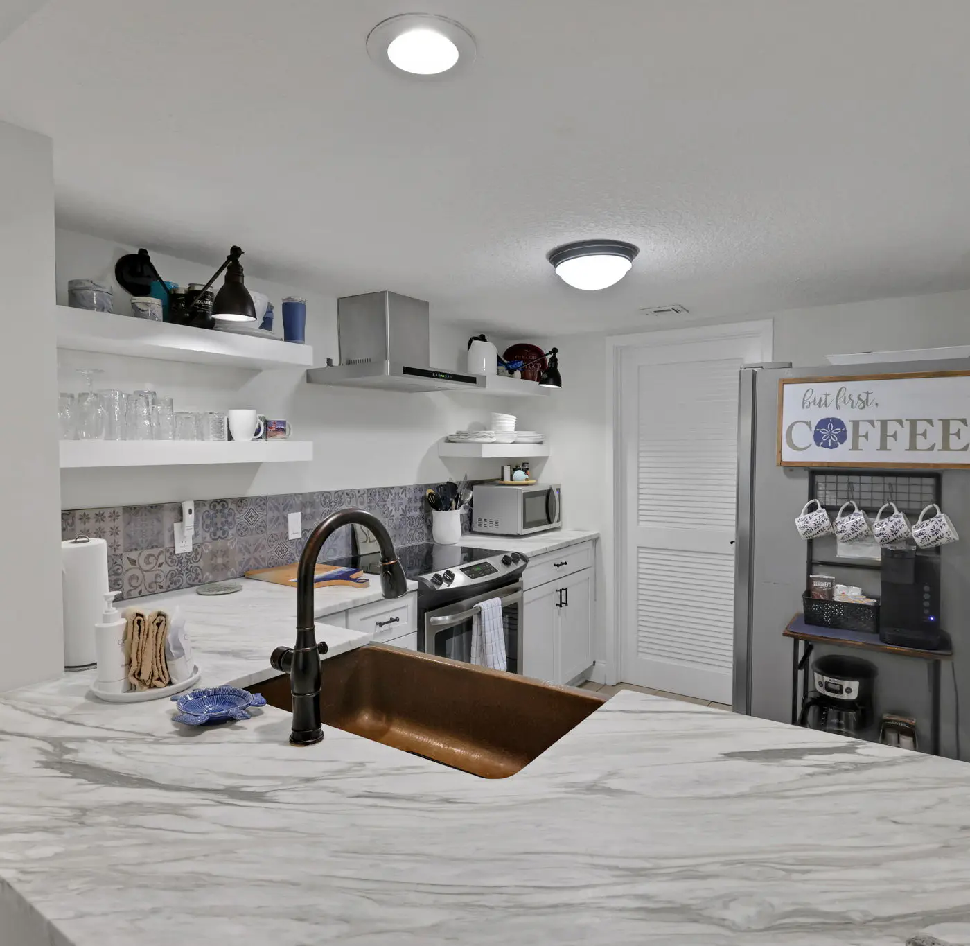 2104 Beach Wood