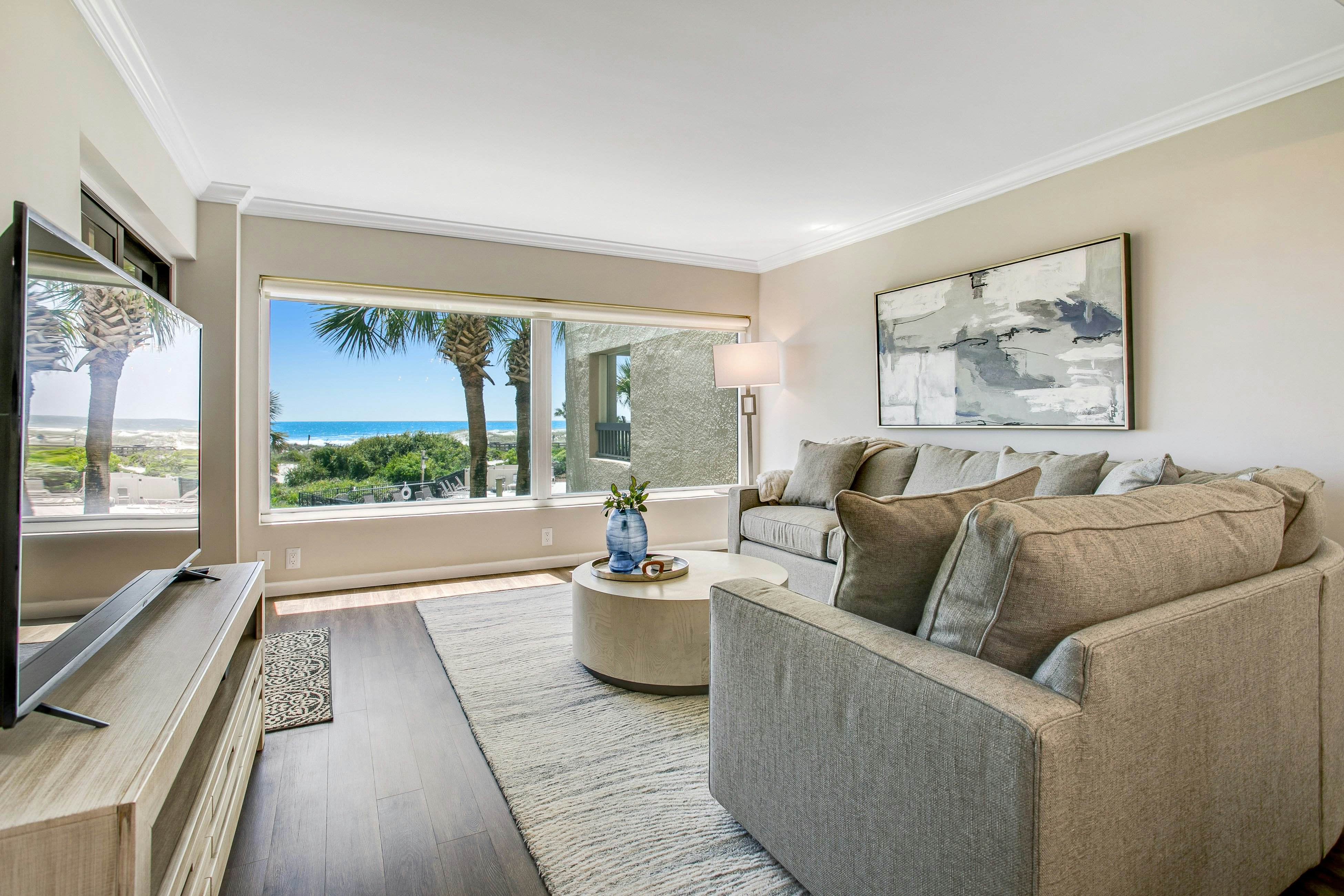 B120 Amelia Surf and Racquet