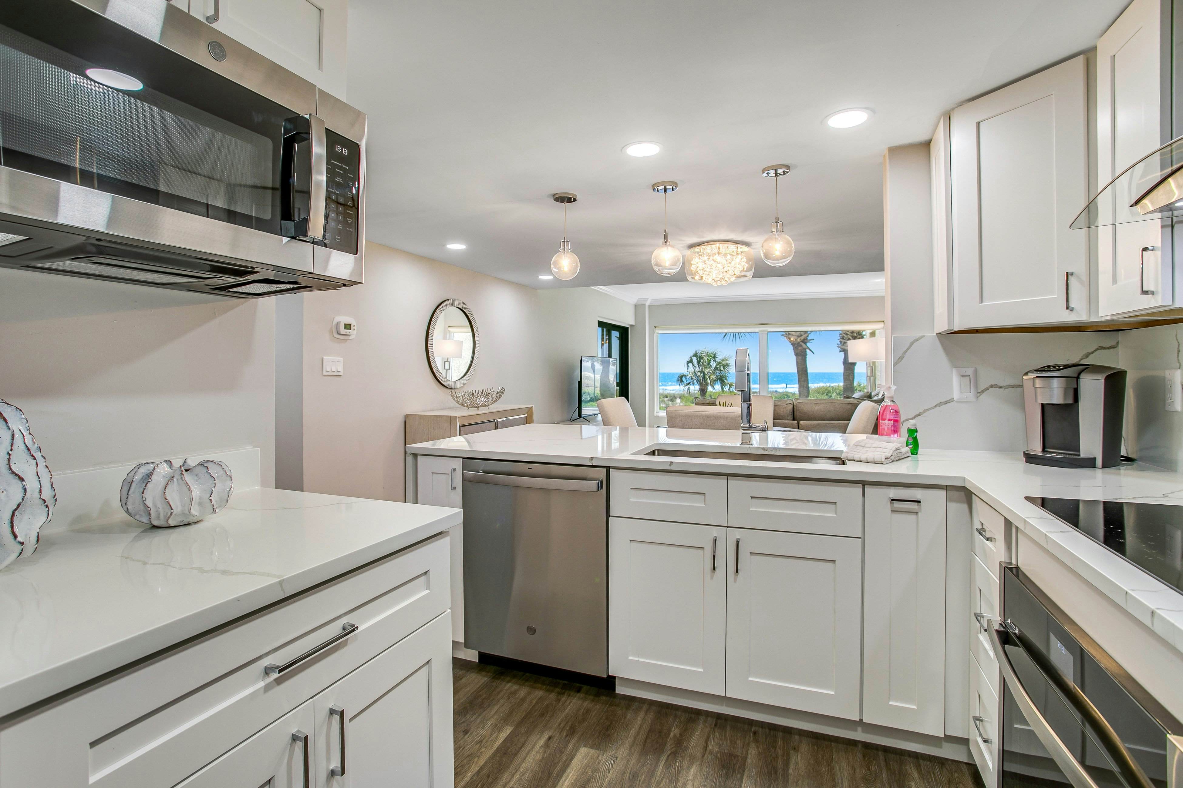 B120 Amelia Surf and Racquet