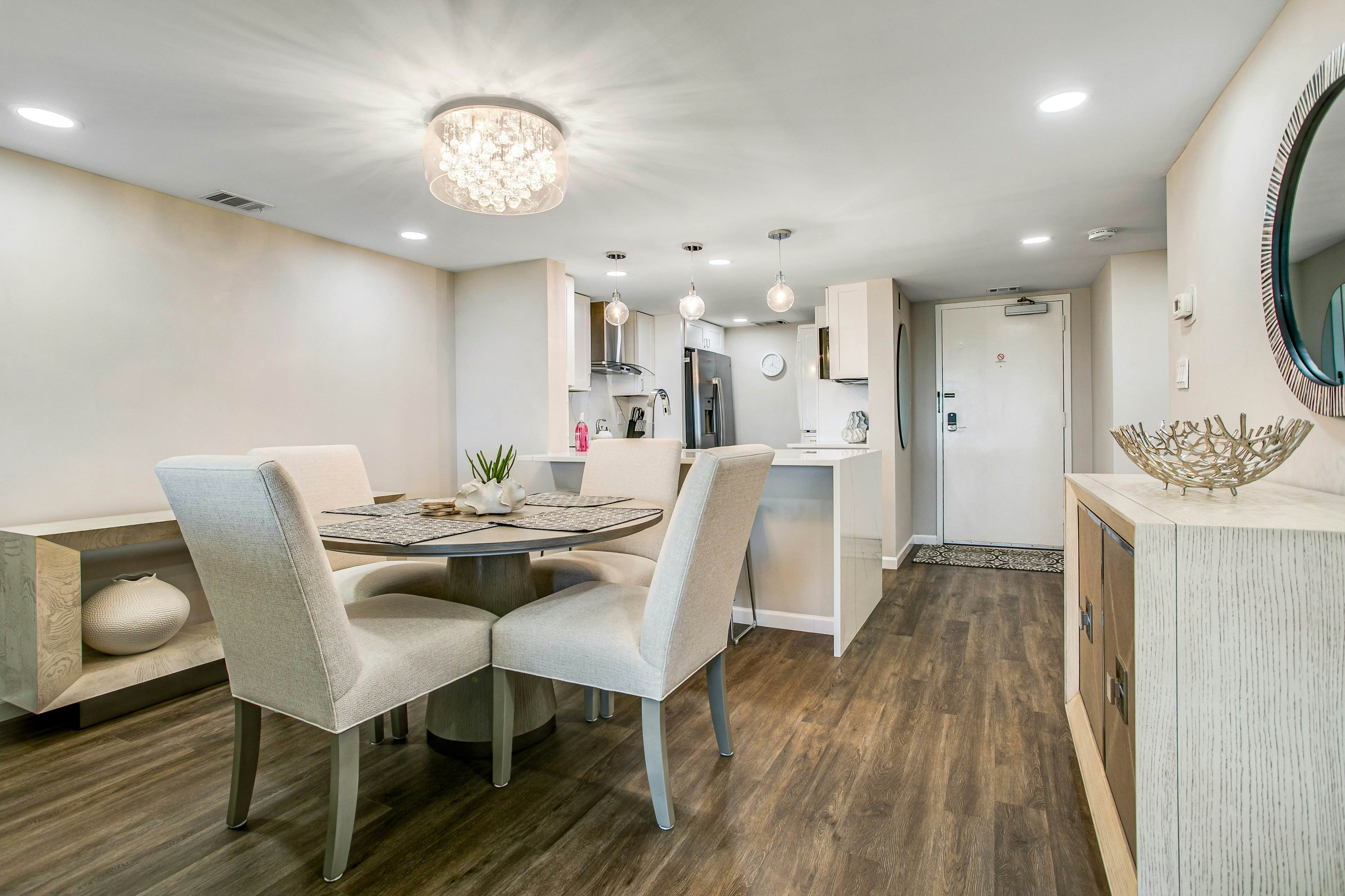 B120 Amelia Surf and Racquet