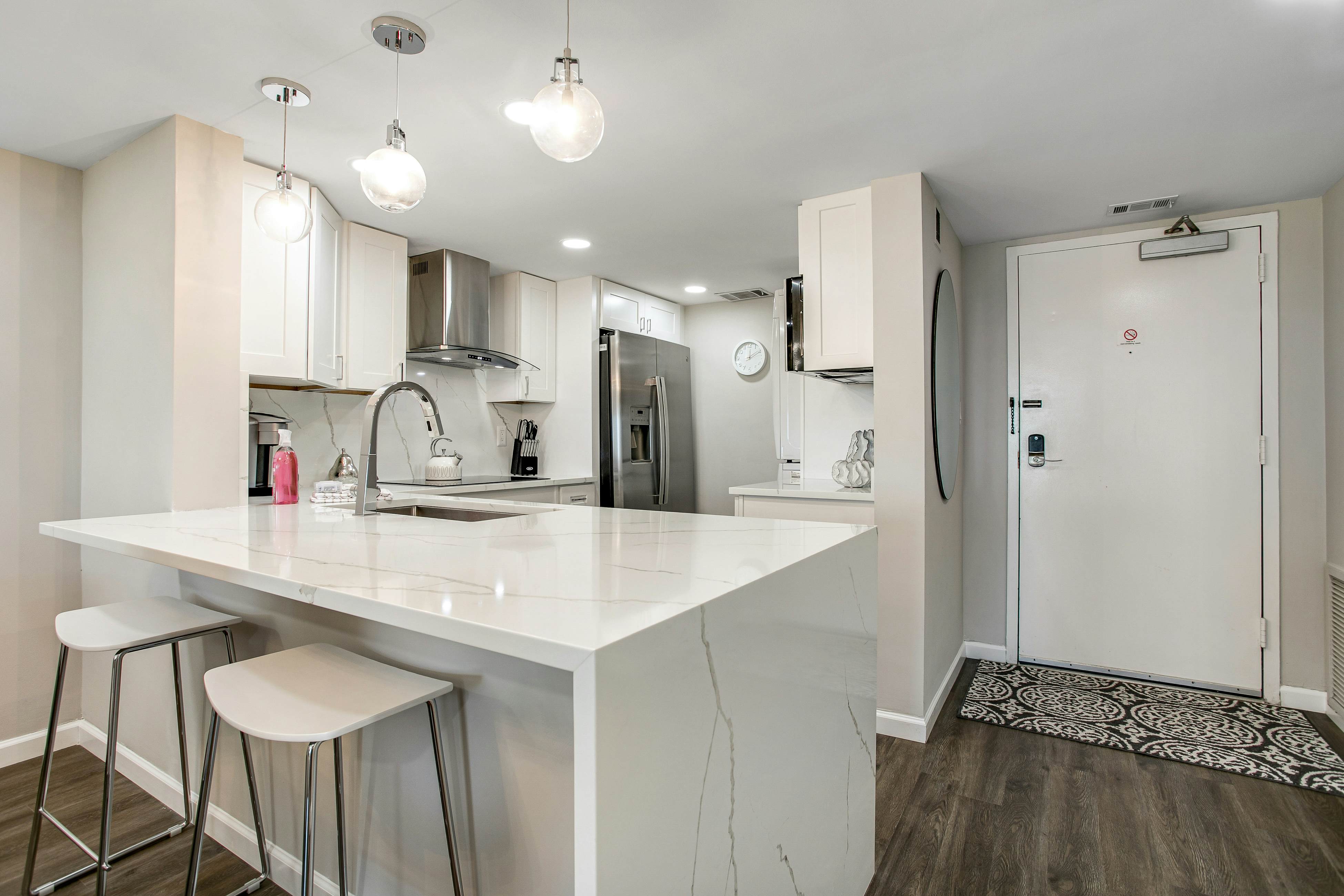 B120 Amelia Surf and Racquet