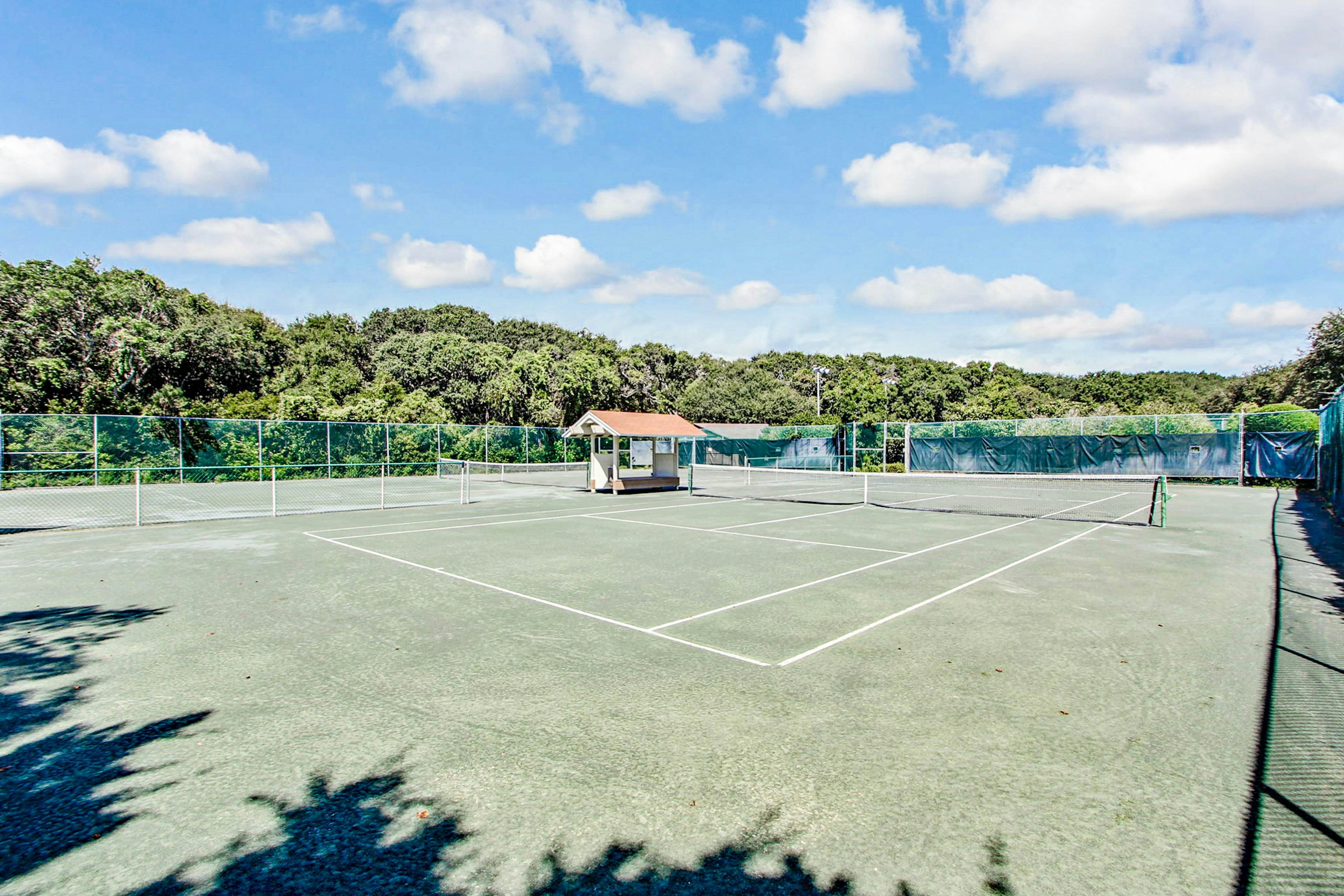 B120 Amelia Surf and Racquet