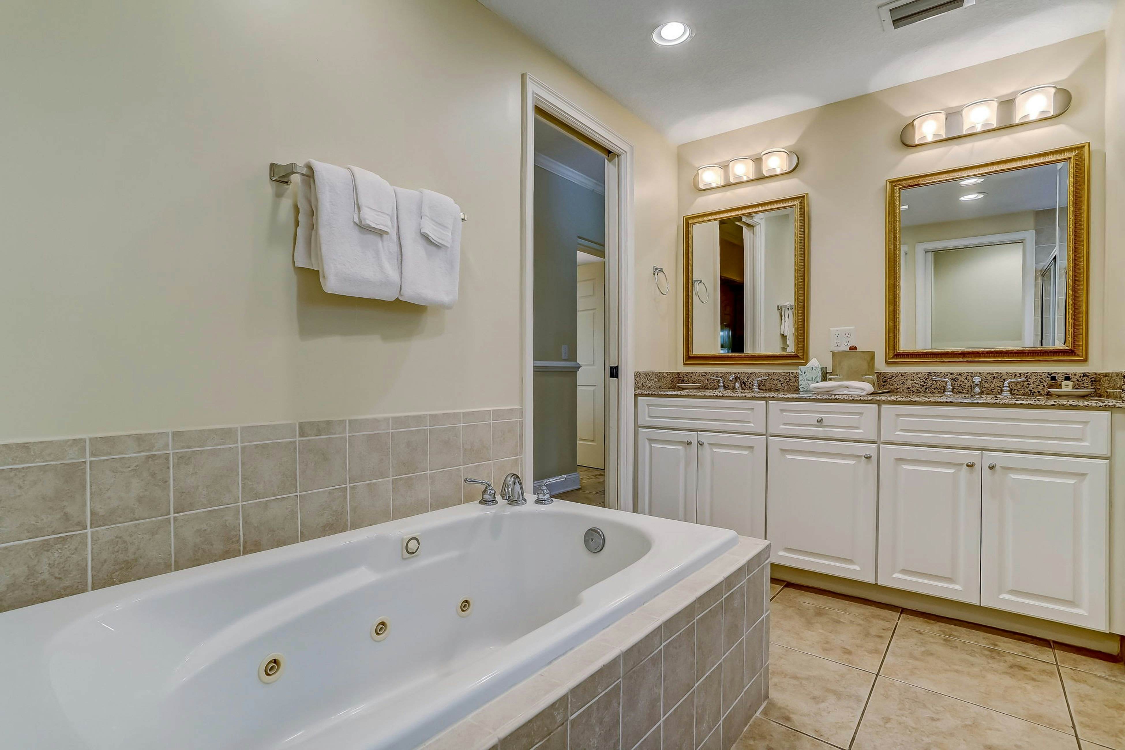 2509-10 Tennis Villas