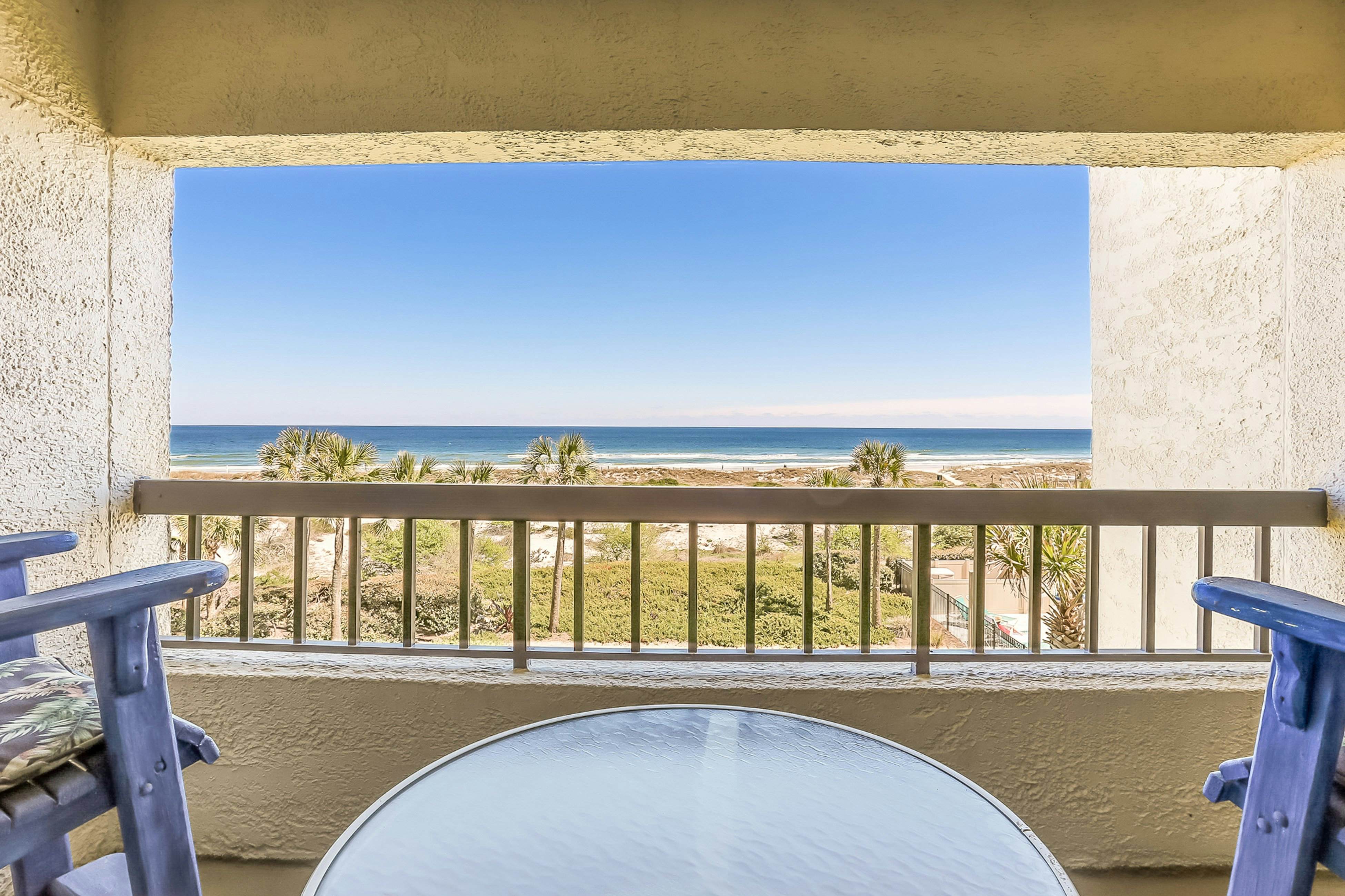 A116 Amelia Surf and Racquet