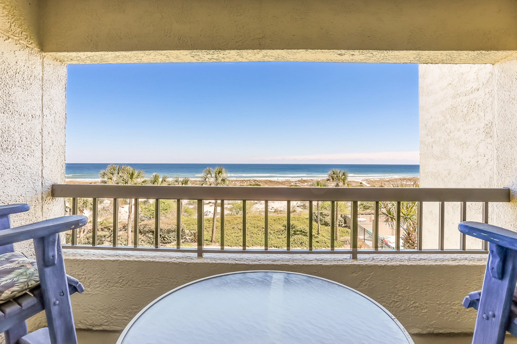 A116 Amelia Surf and Racquet