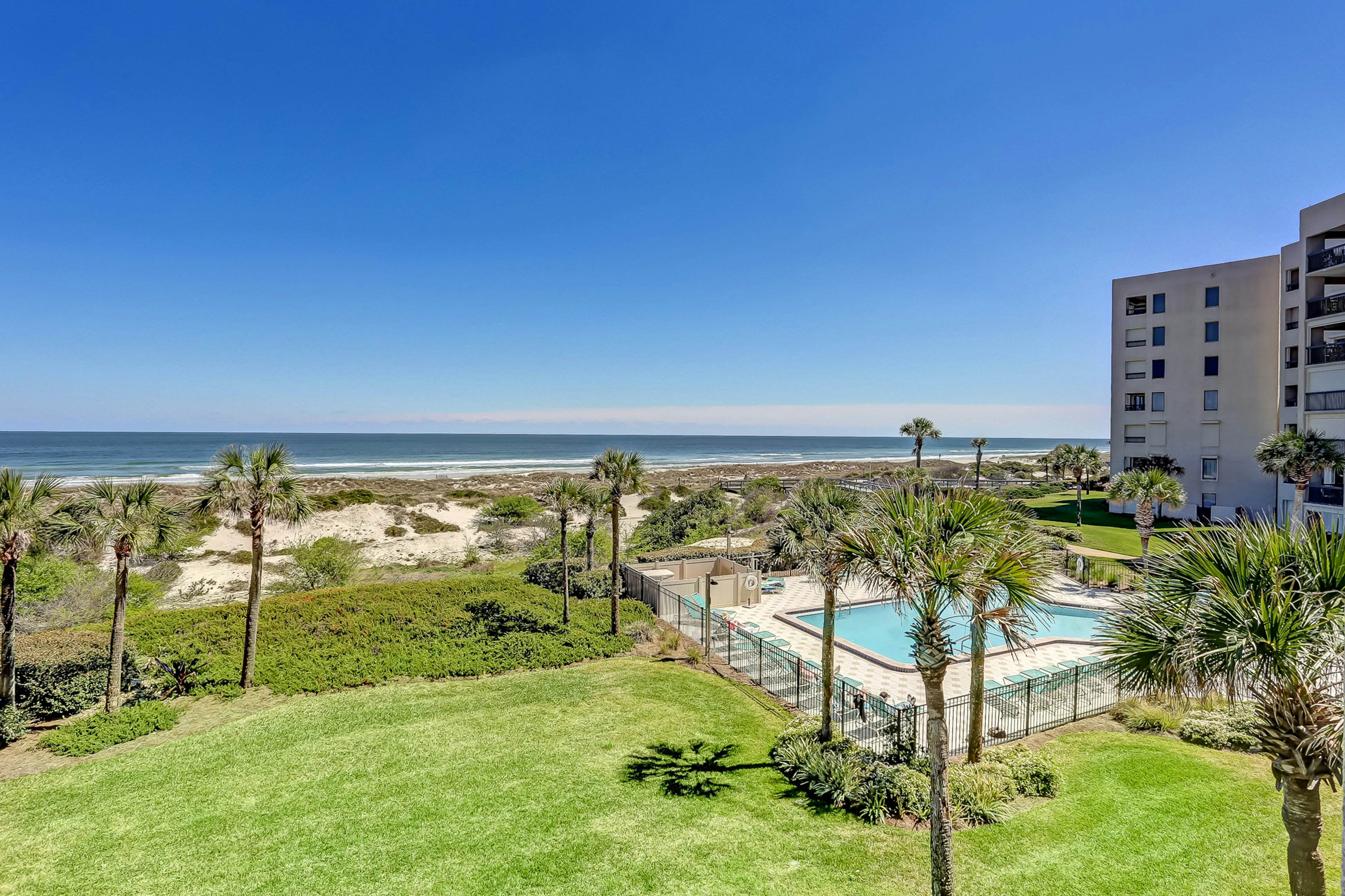 A116 Amelia Surf and Racquet