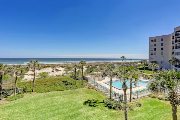 Updated, Oceanfront Condo with Balcony, WiFi & Shared Pool/Clay Tennis Courts