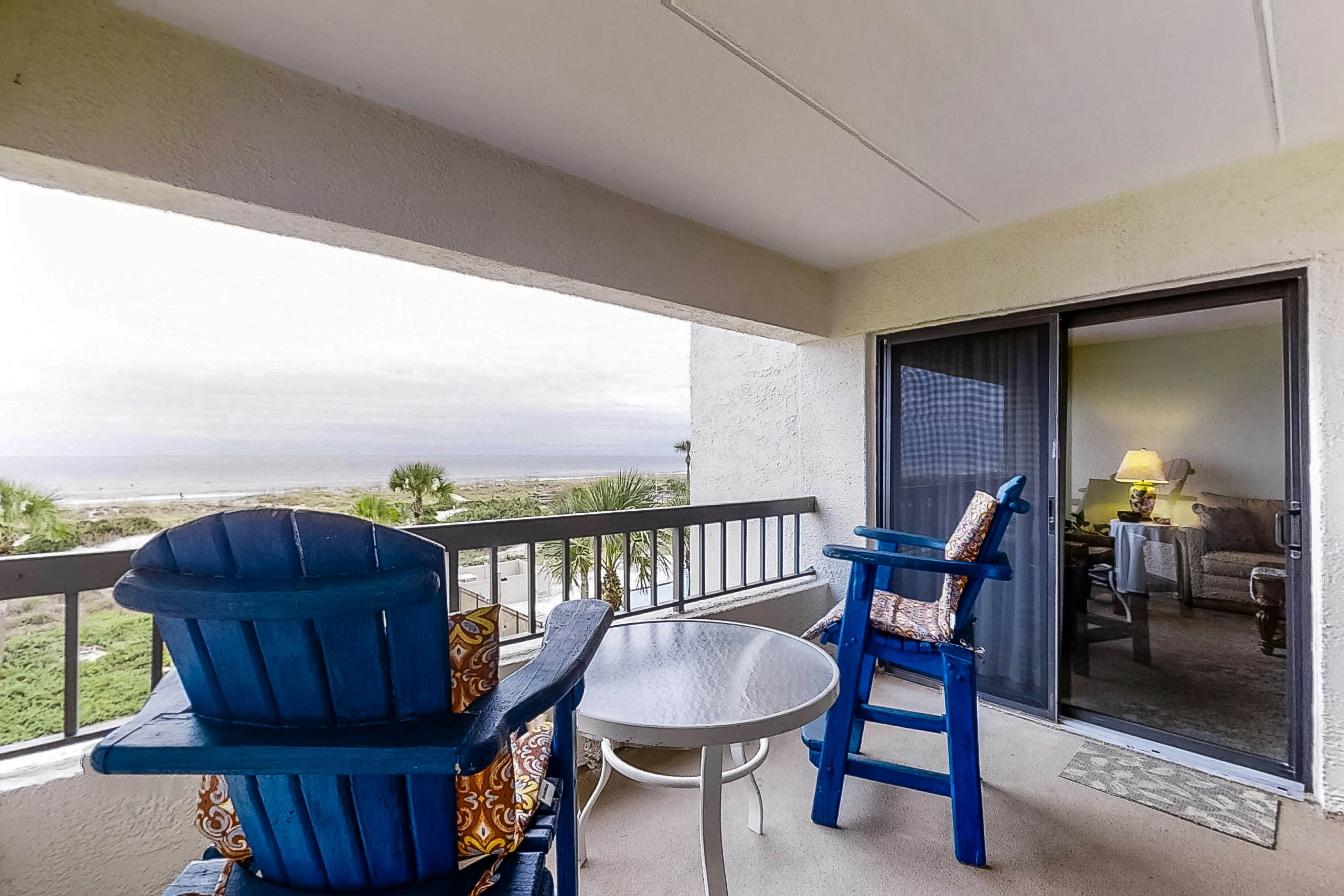 A116 Amelia Surf and Racquet