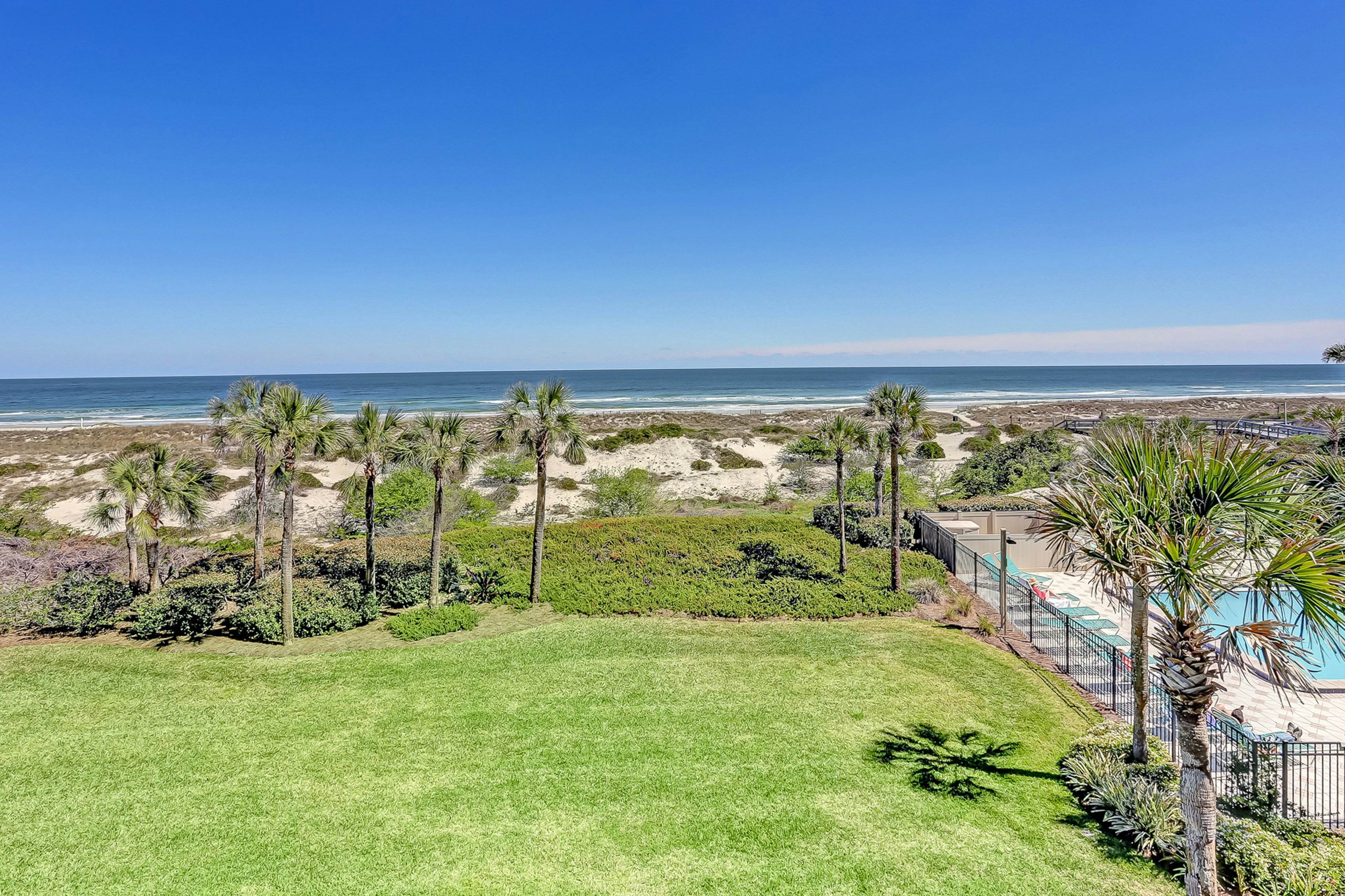 A116 Amelia Surf and Racquet