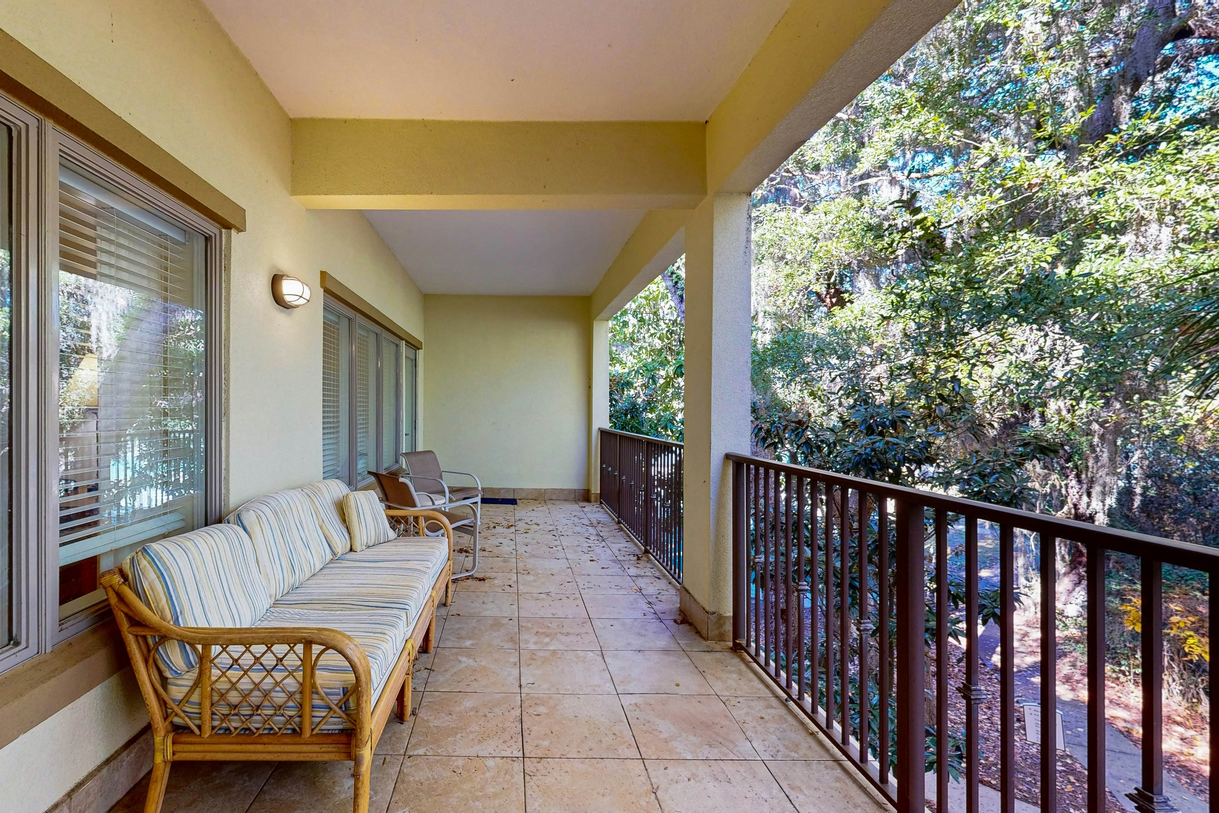 2519-20 Tennis Villas