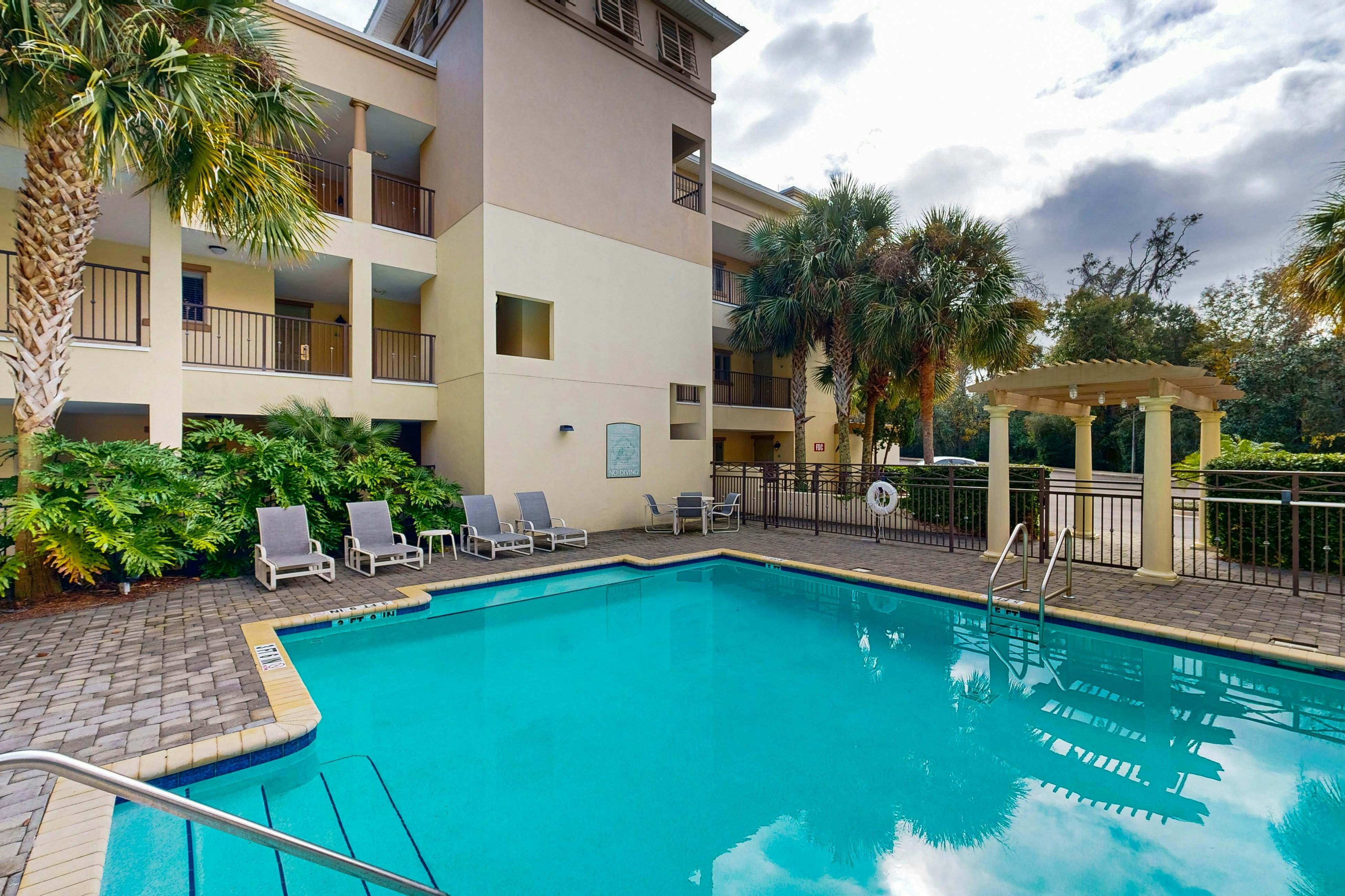 2519-20 Tennis Villas