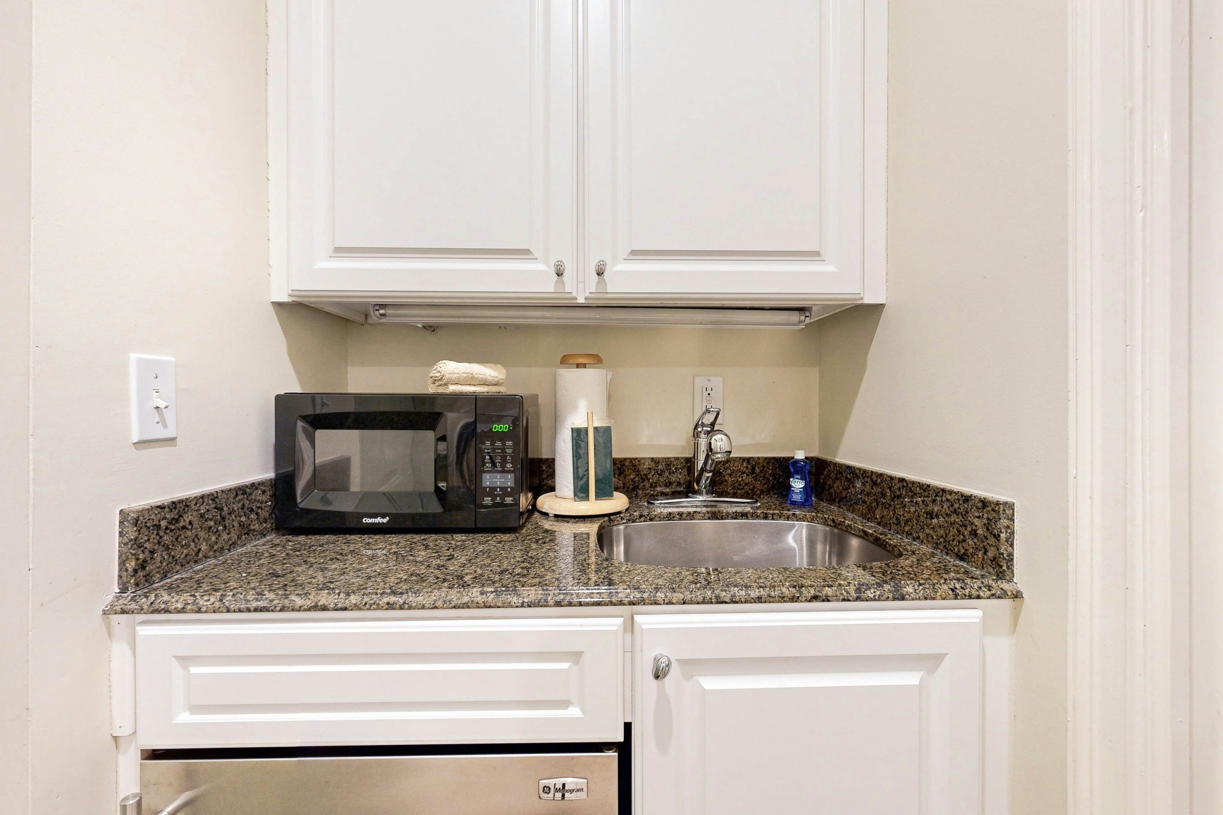 2519-20 Tennis Villas