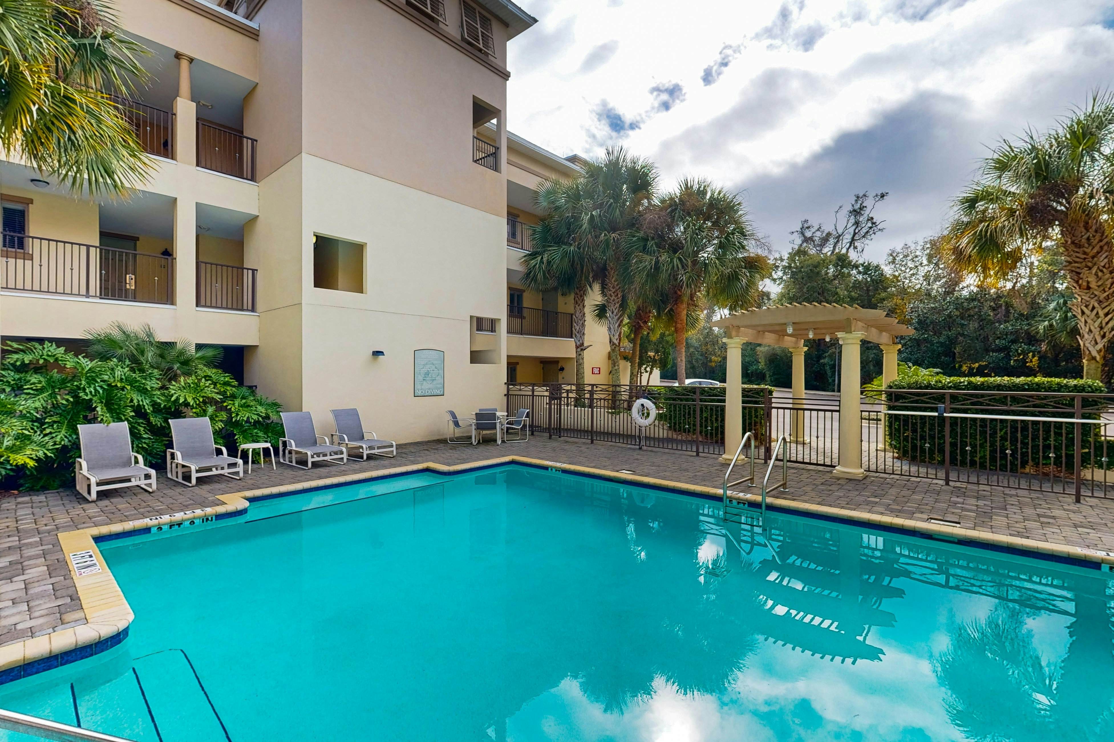 2519-20 Tennis Villas