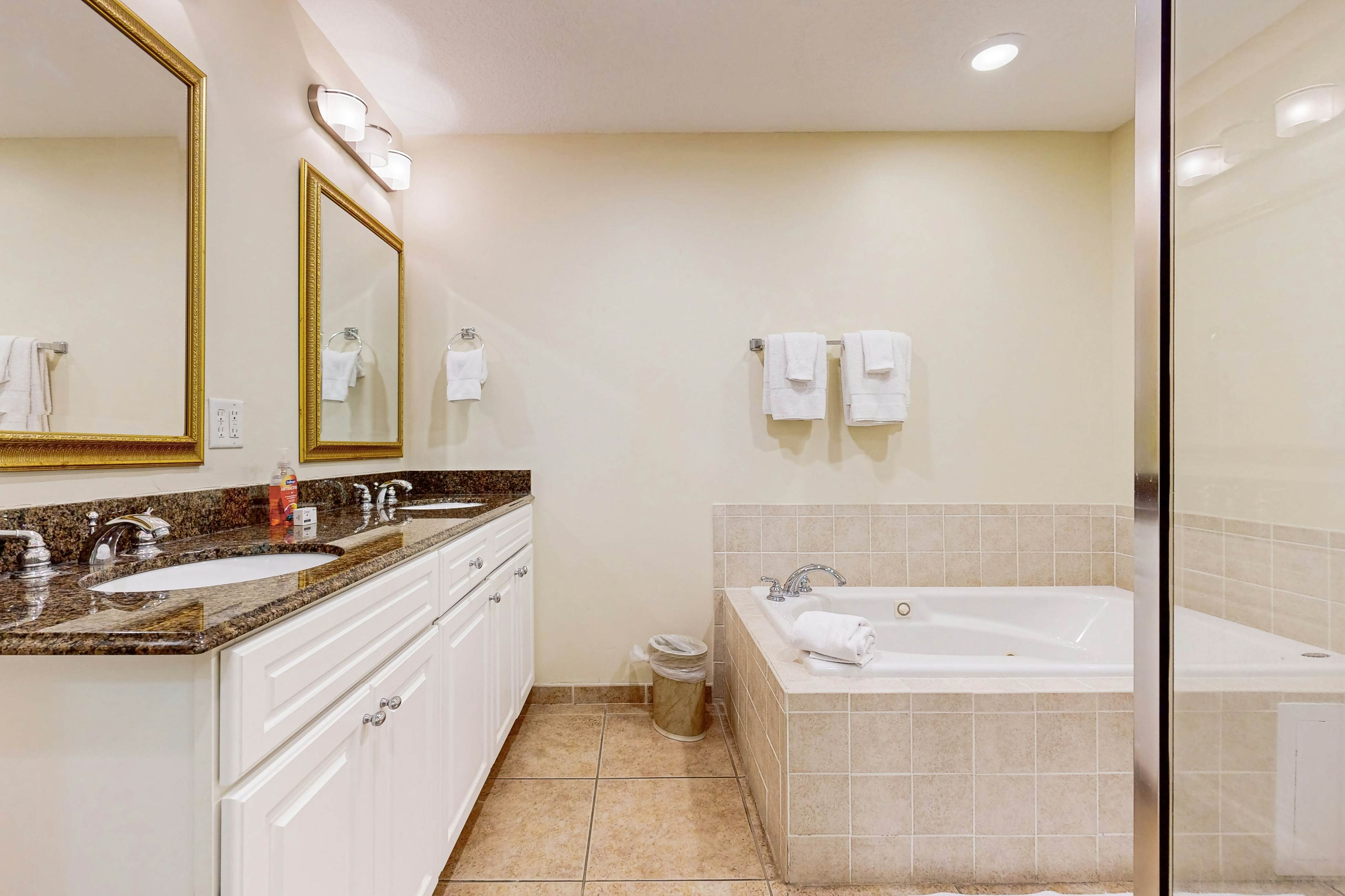 2519 Tennis Villas King Suite