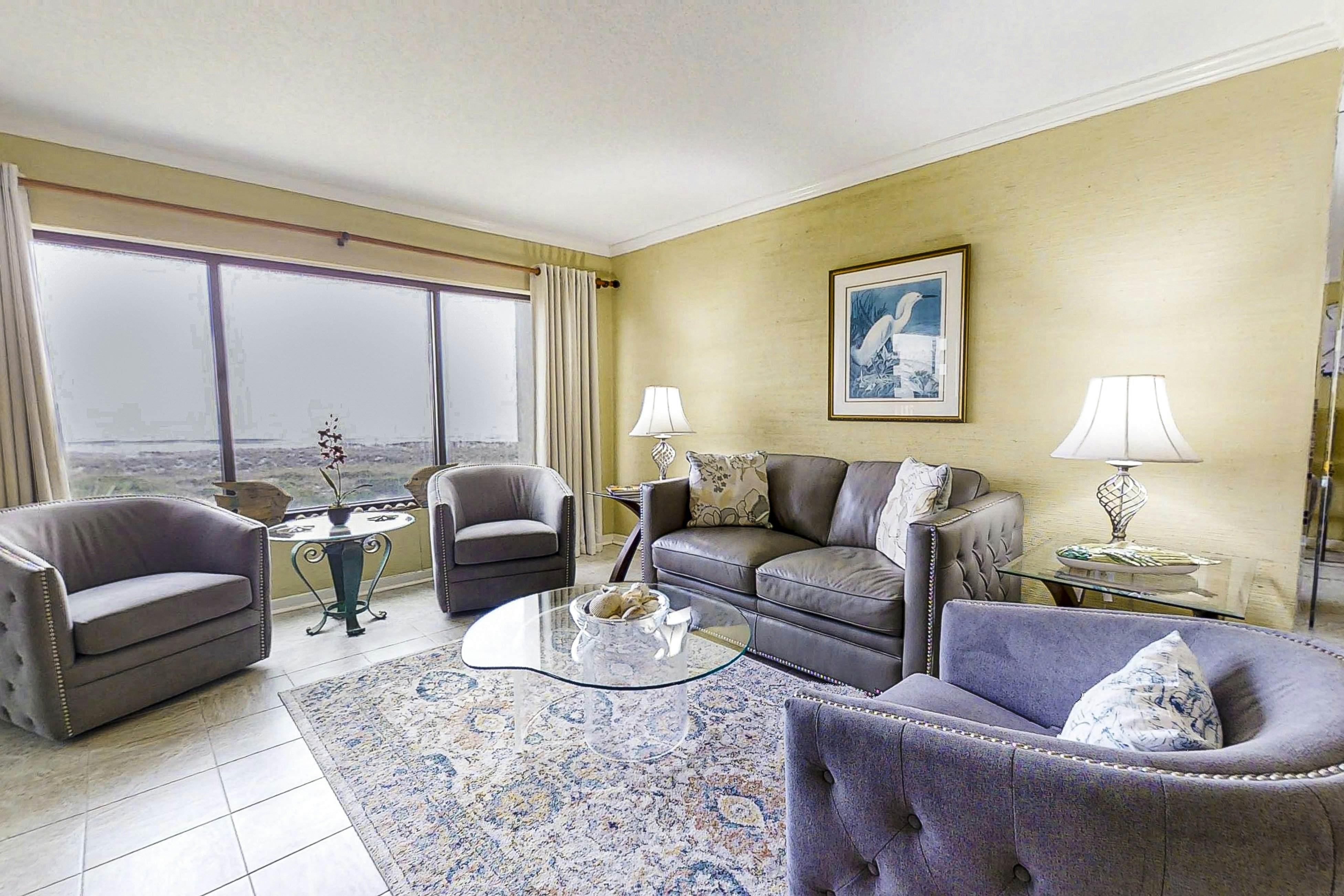 C116 Amelia Surf and Racquet