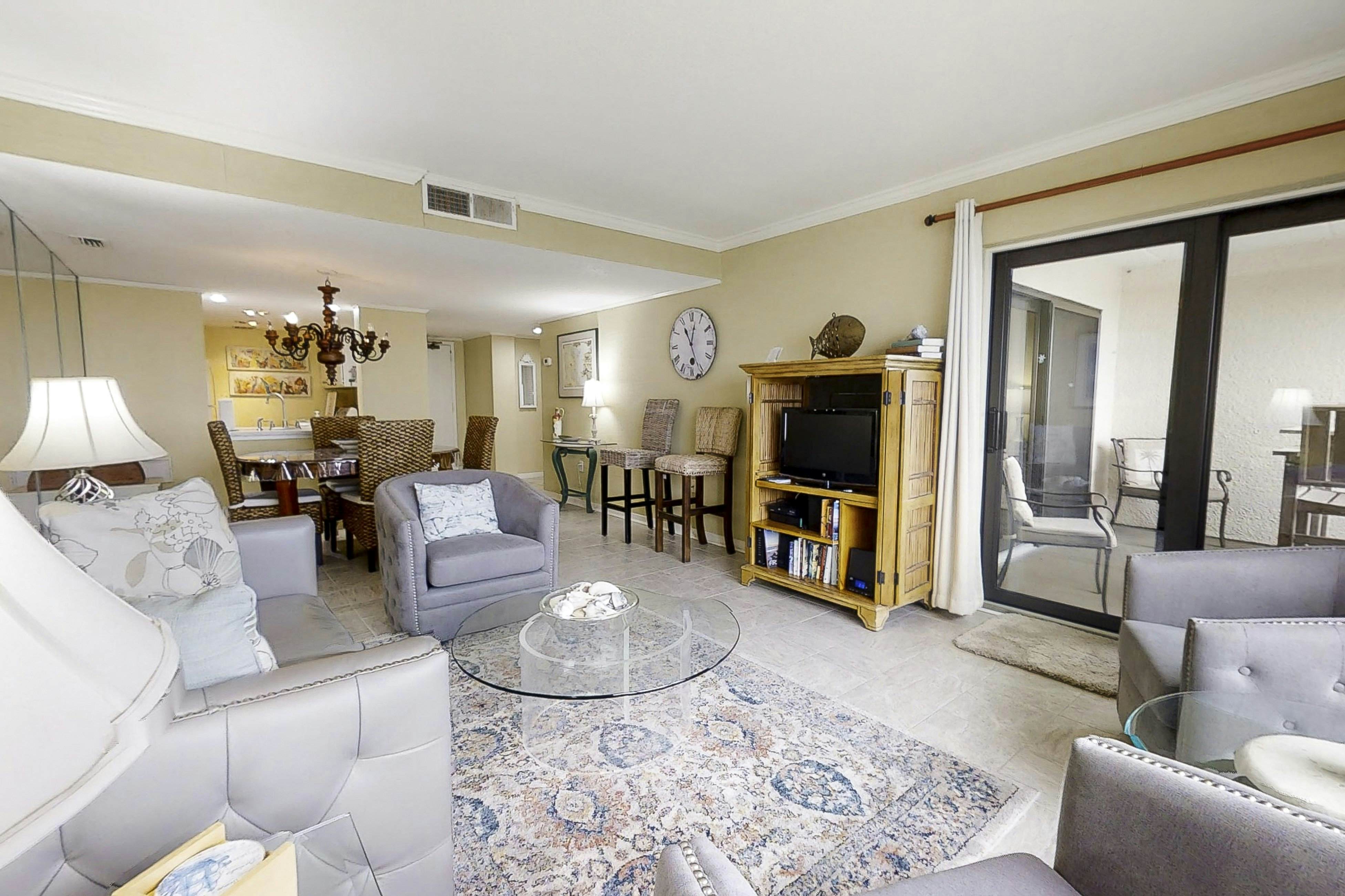 C116 Amelia Surf and Racquet