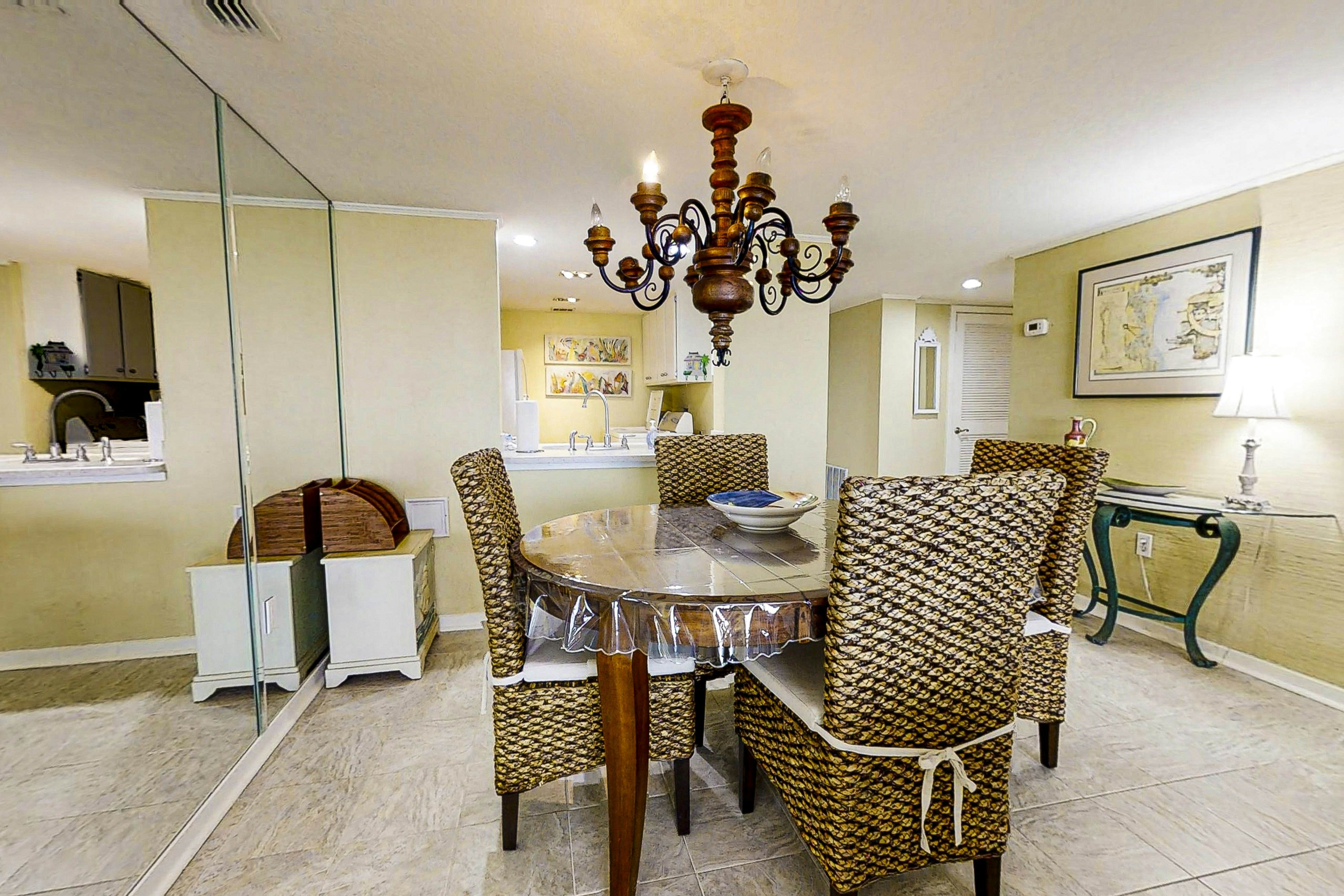 C116 Amelia Surf and Racquet