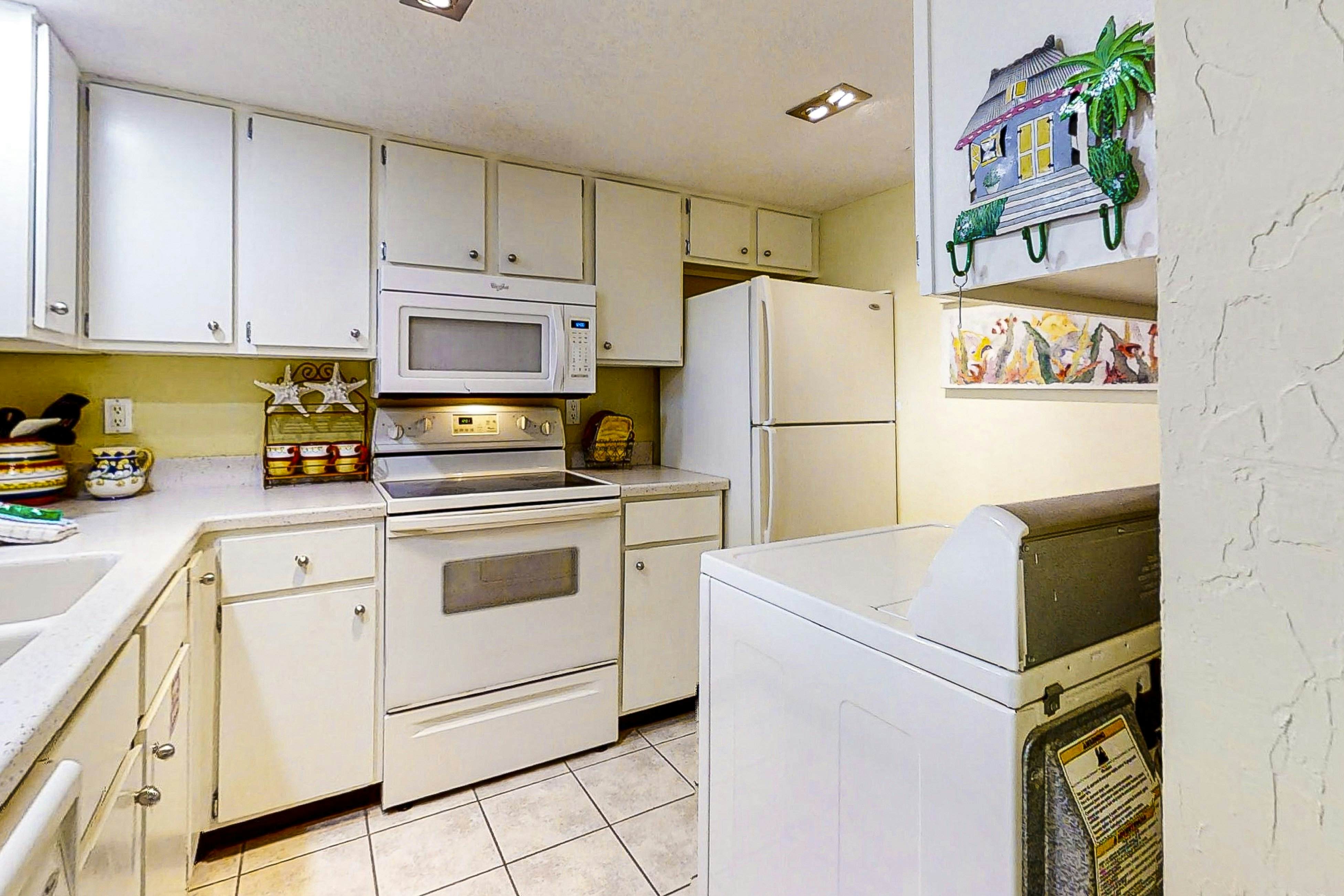 C116 Amelia Surf and Racquet