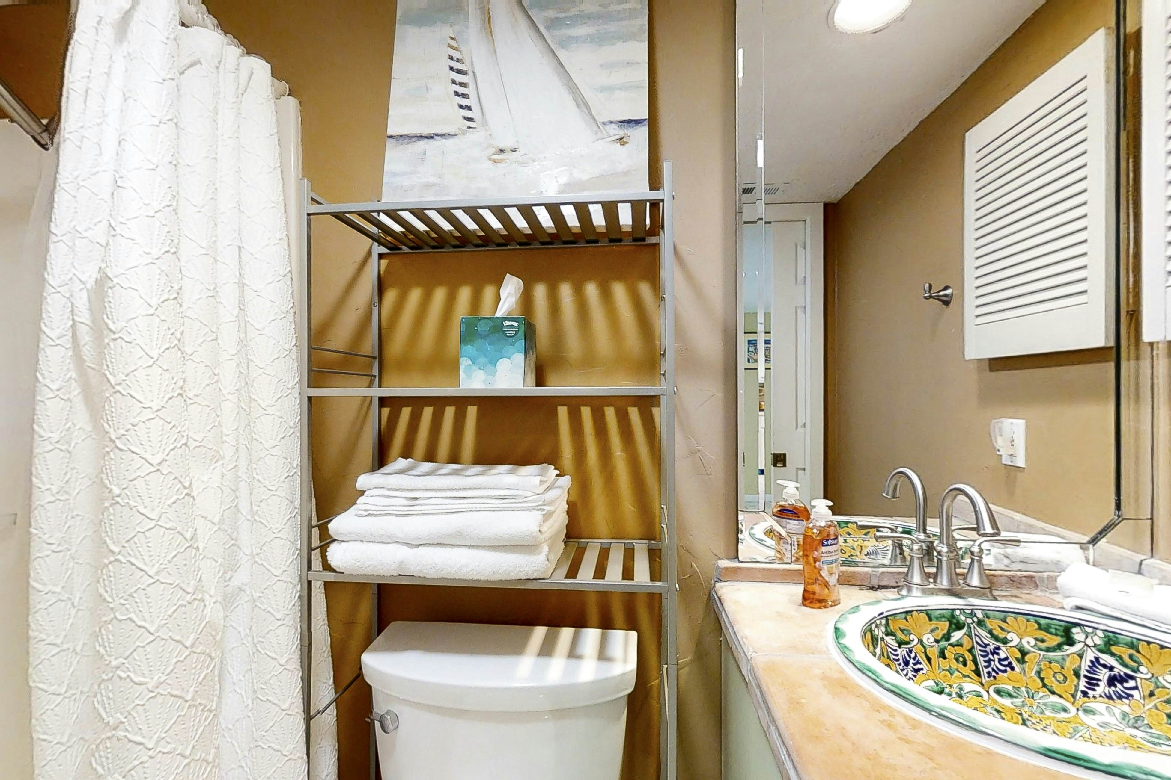 C116 Amelia Surf and Racquet