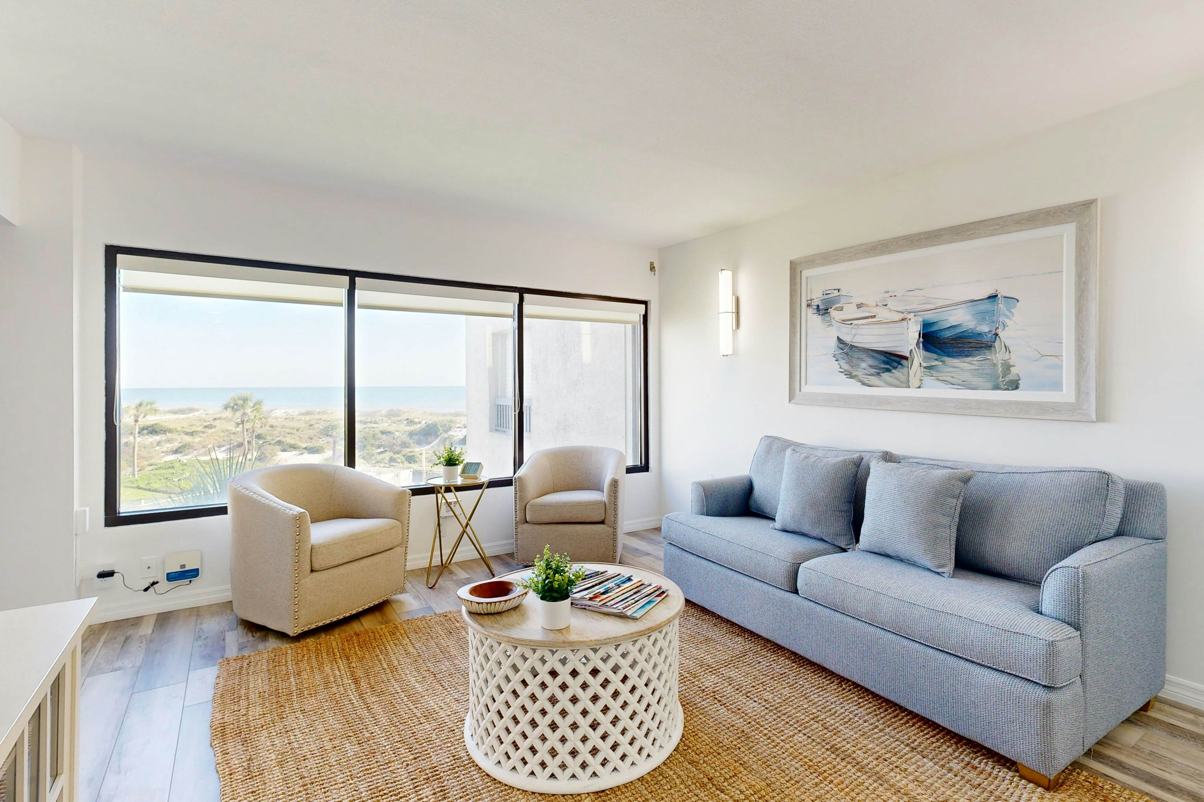 B126 Amelia Surf and Racquet