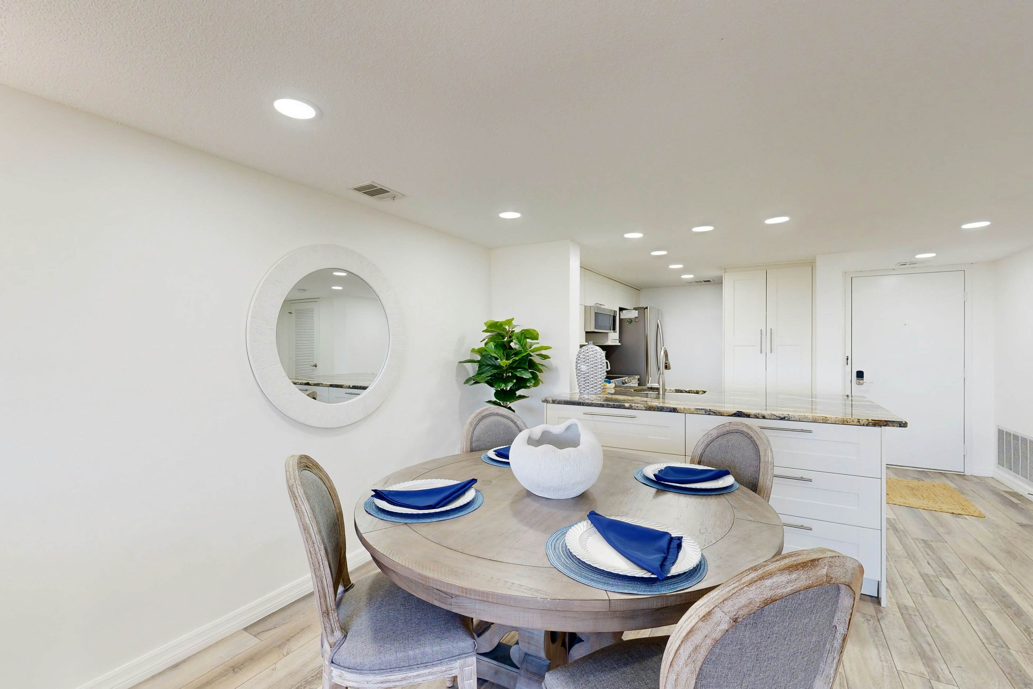 B126 Amelia Surf and Racquet