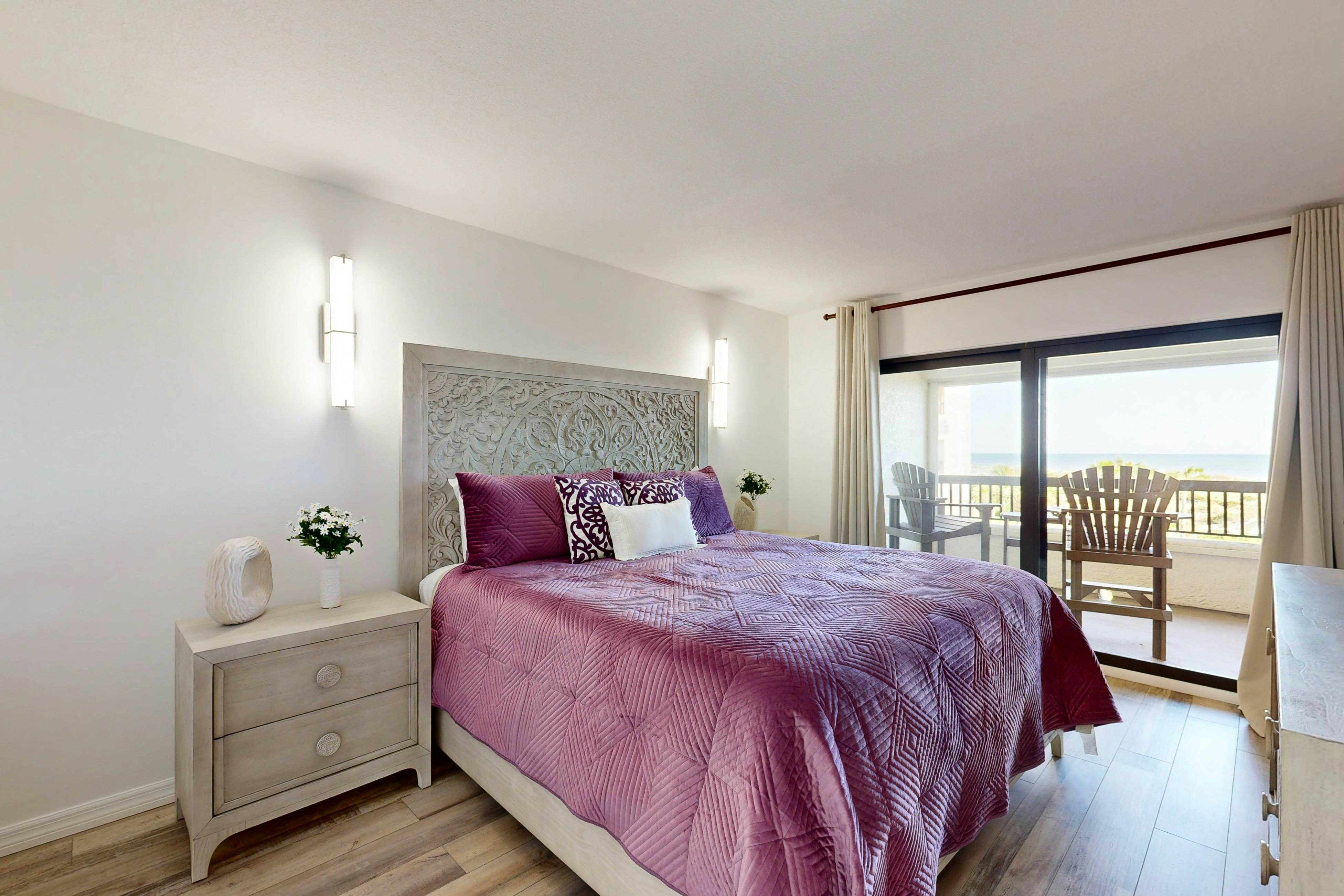 B126 Amelia Surf and Racquet