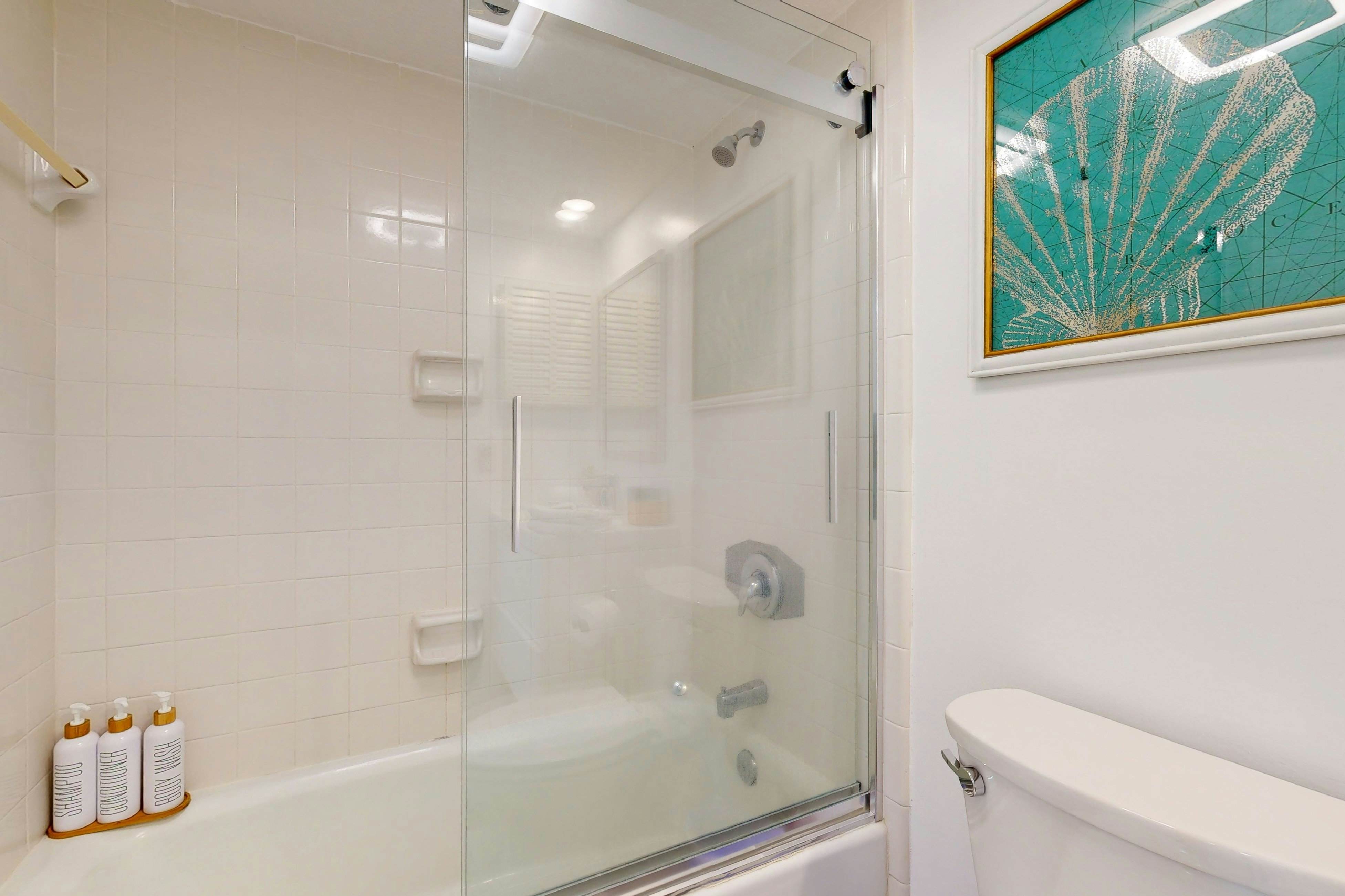 B126 Amelia Surf and Racquet